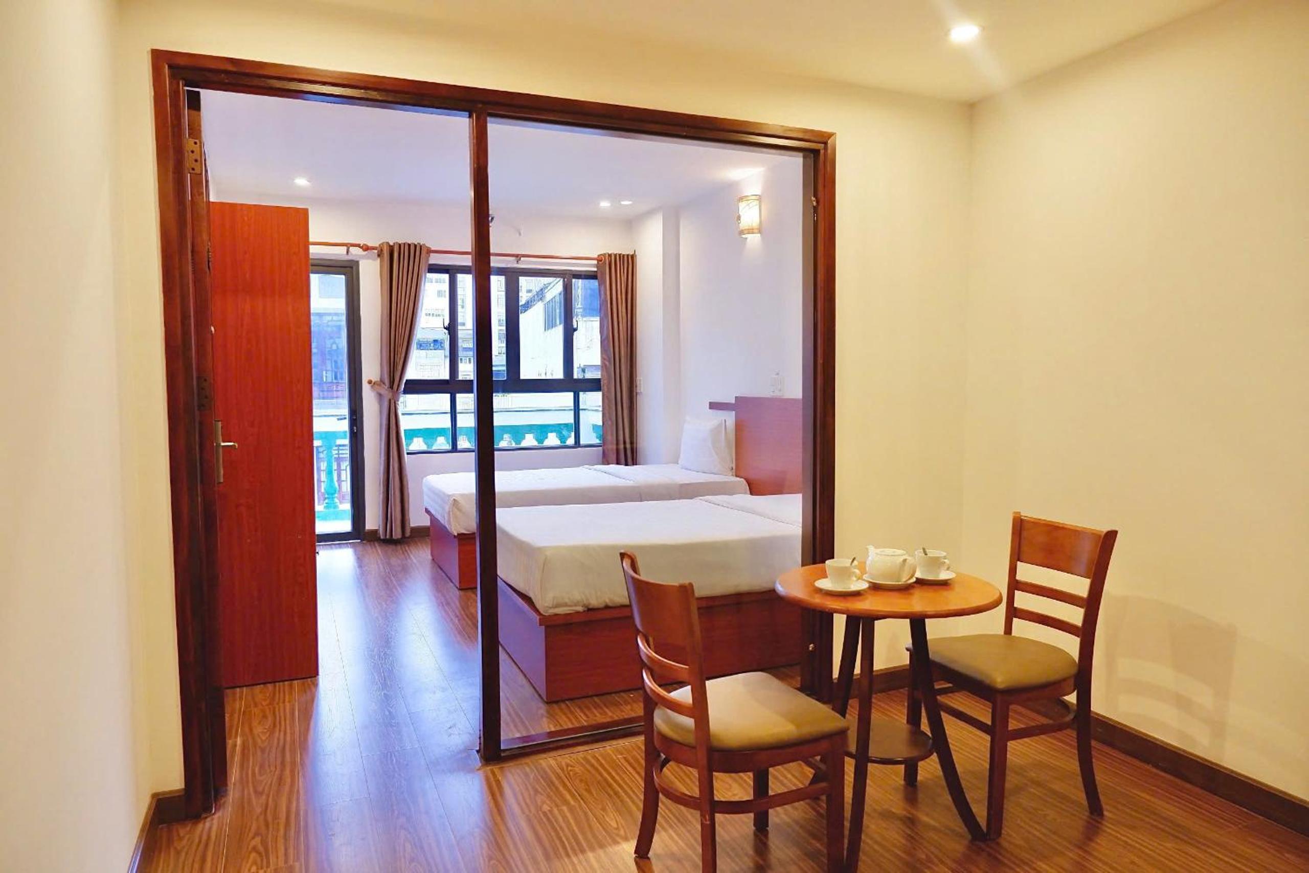 One-Bedroom Apartment with Balcony - Photo 2
