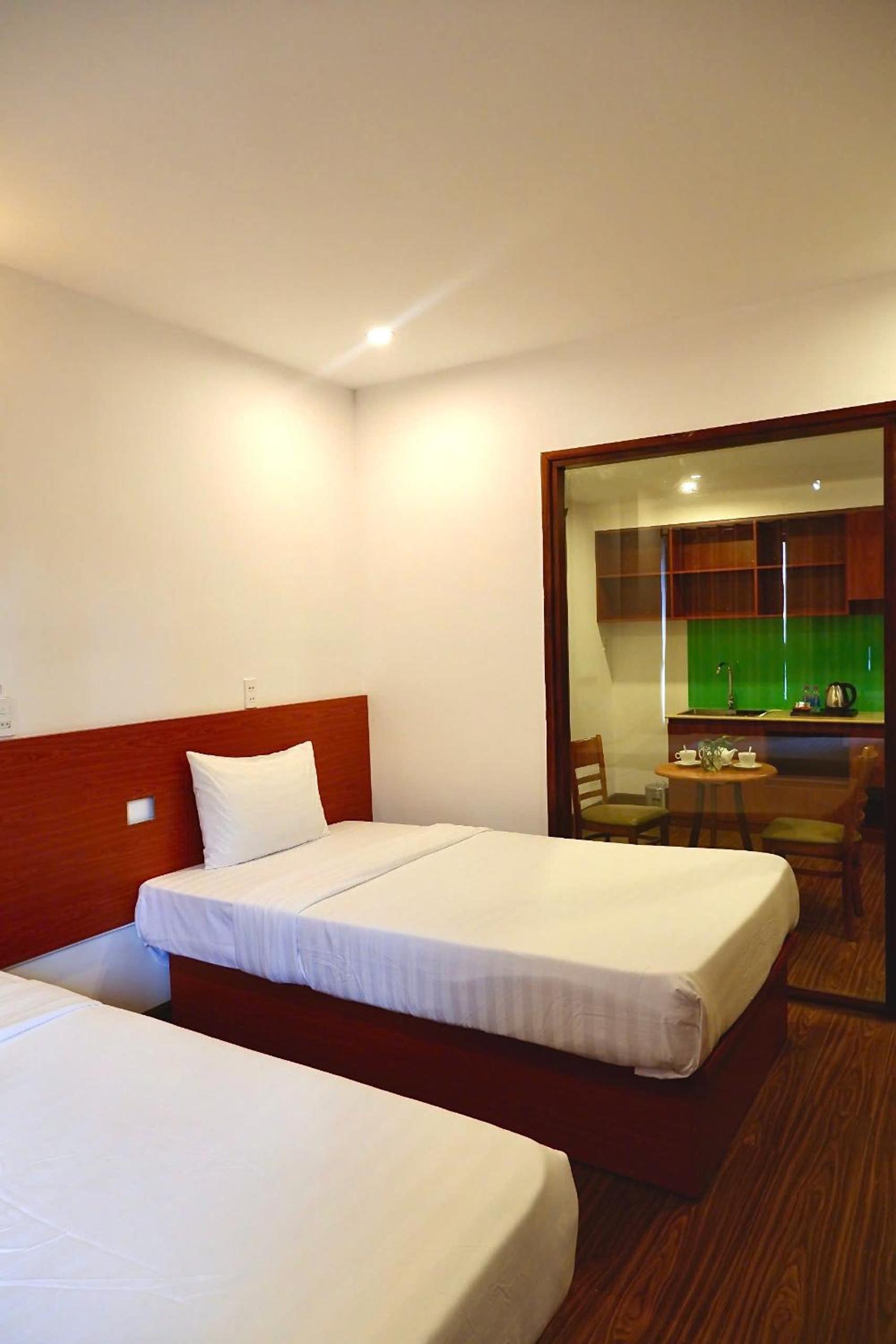 One-Bedroom Apartment with Balcony - Photo 6