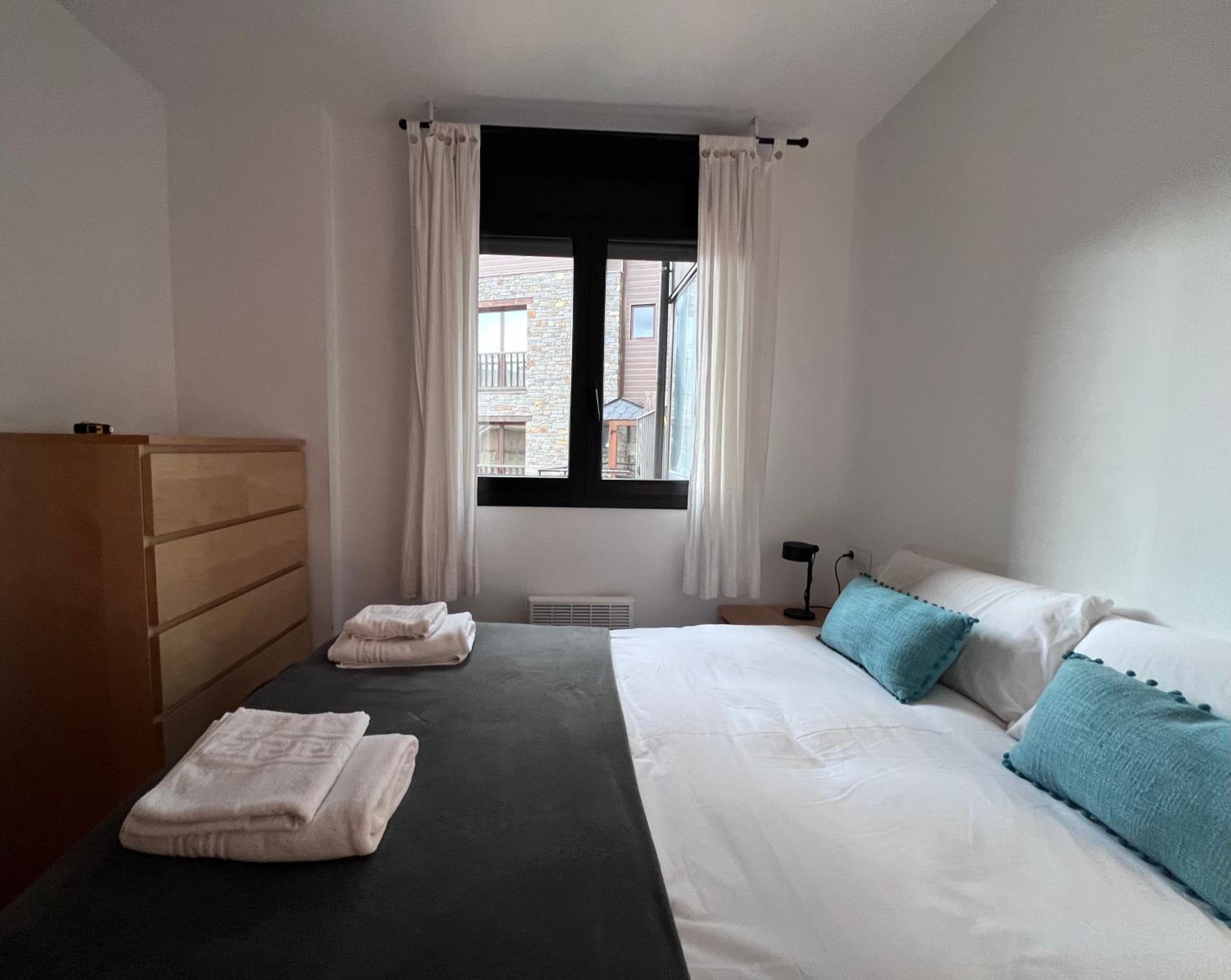 One-Bedroom Apartment photo 2