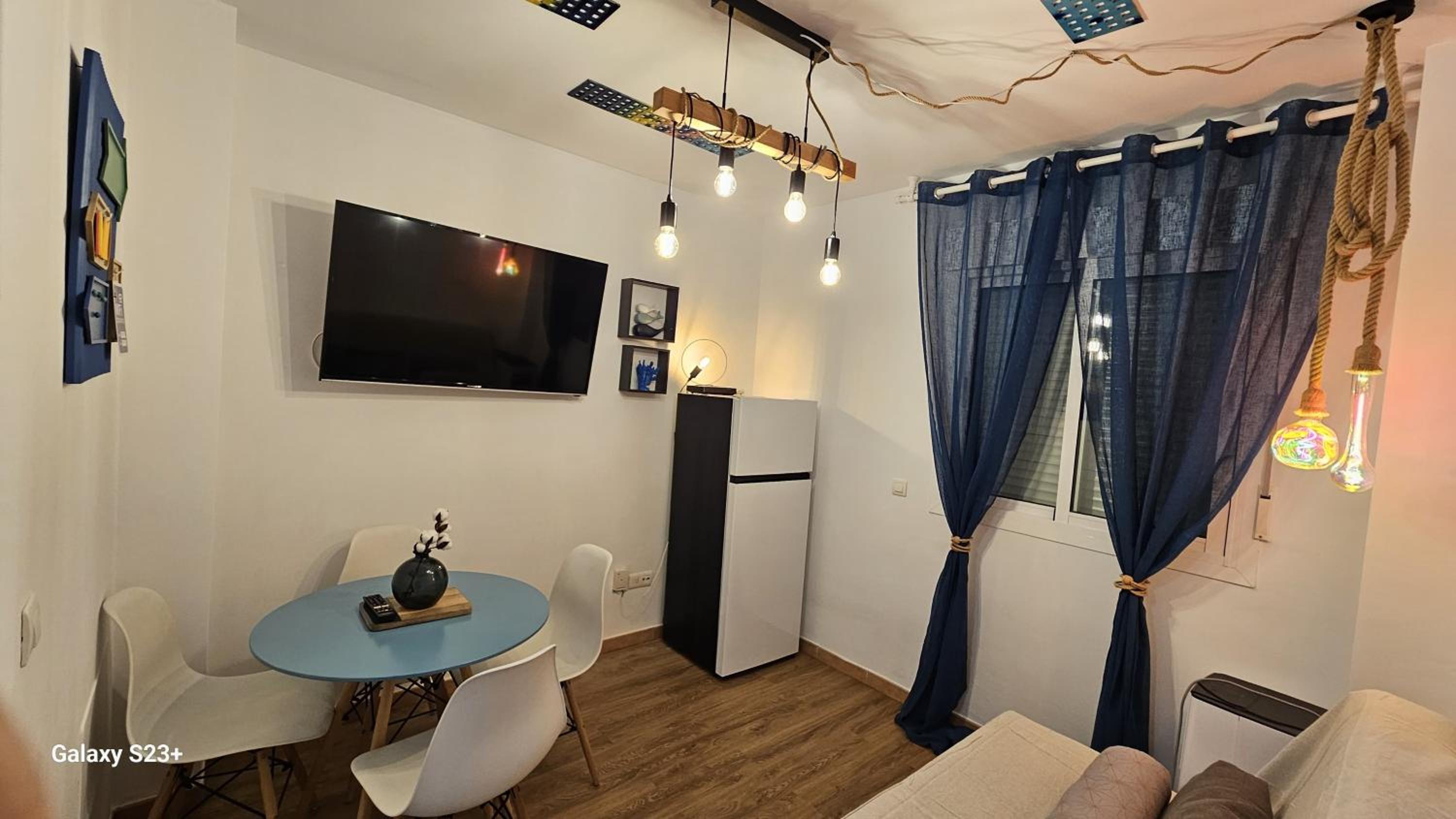 One-Bedroom Apartment - Photo 9