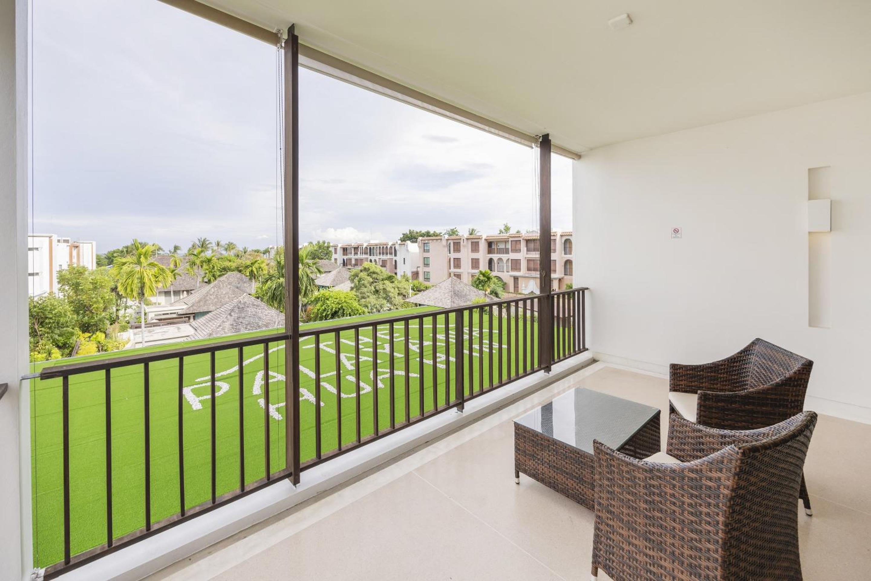Partial Seaview Family Suite - 2 Bedroom photo 2
