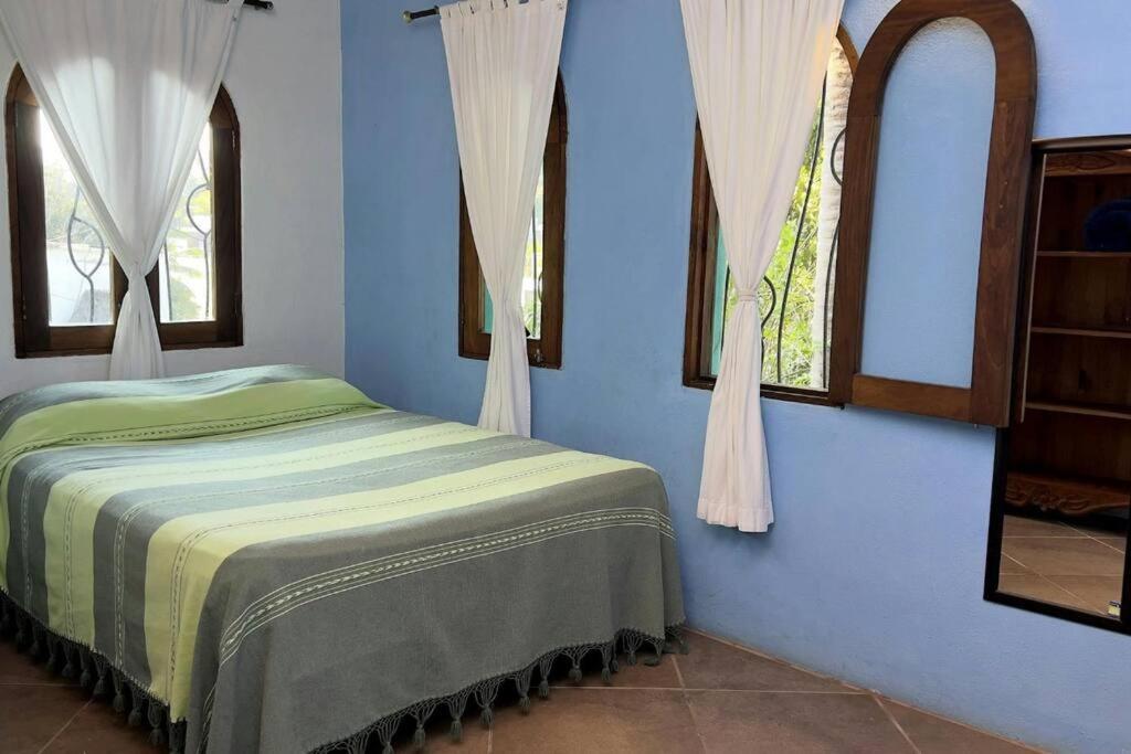Three-Bedroom Vacation Home  photo 1