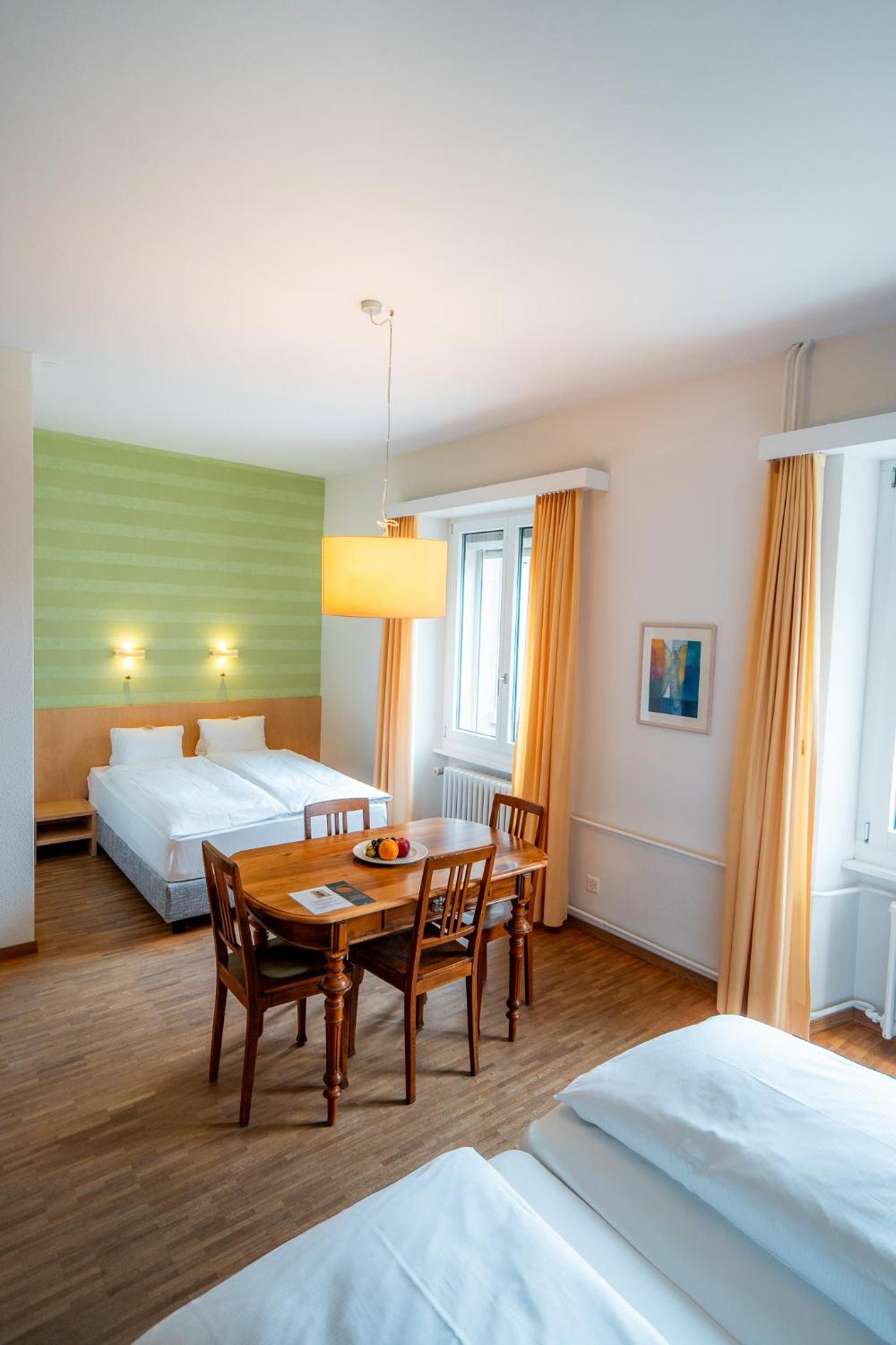 Multi Bed Room Standard photo 3