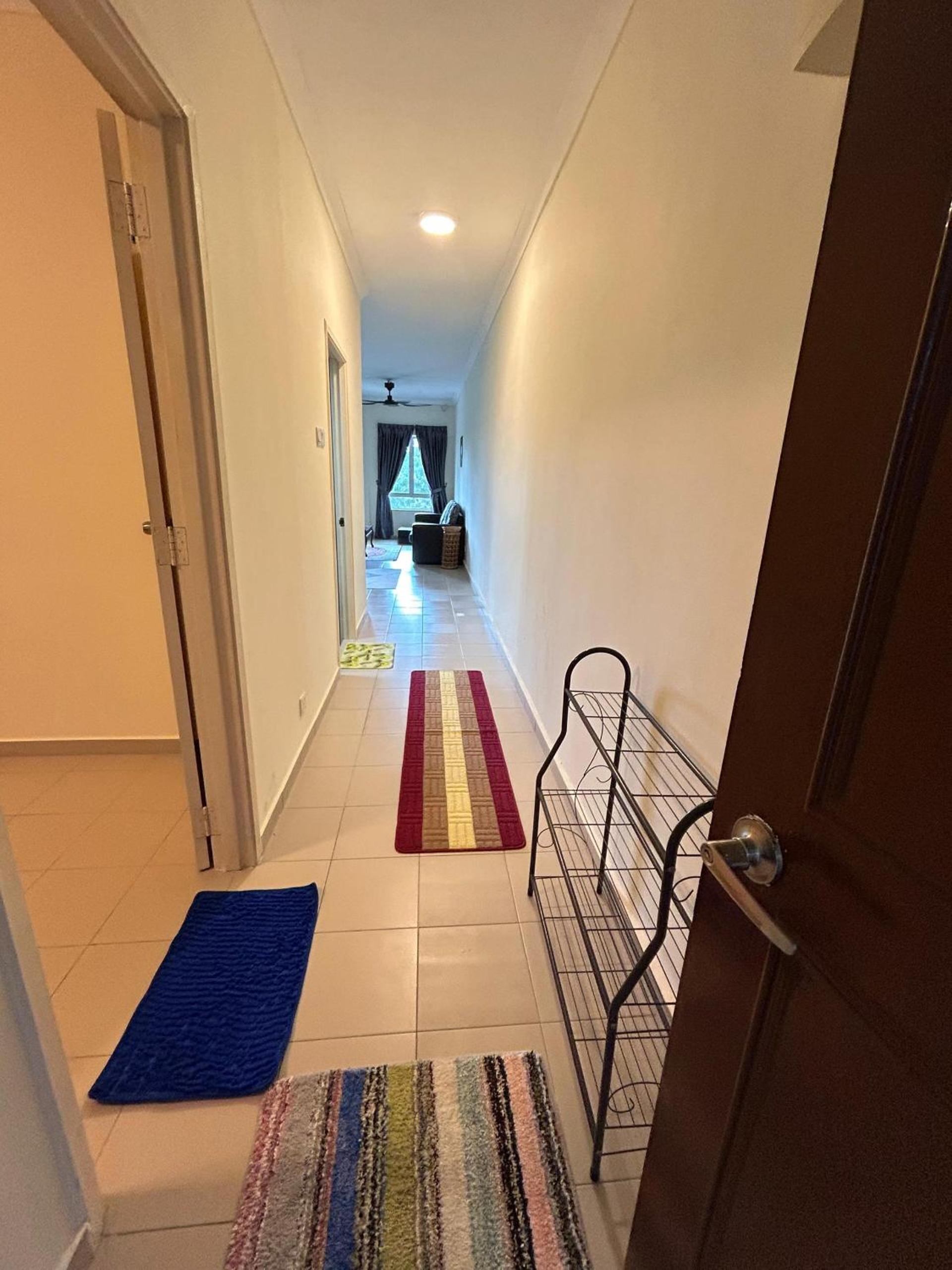 Two-Bedroom Apartment with Mountain View photo 2