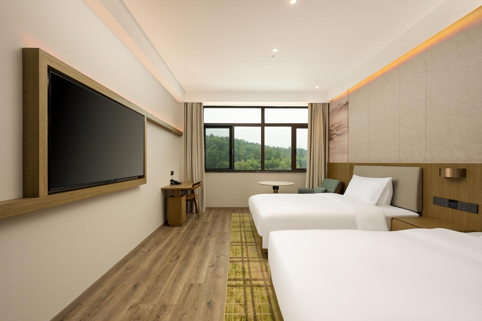Standard Double Room with Two Double Beds and Garden View photo 3