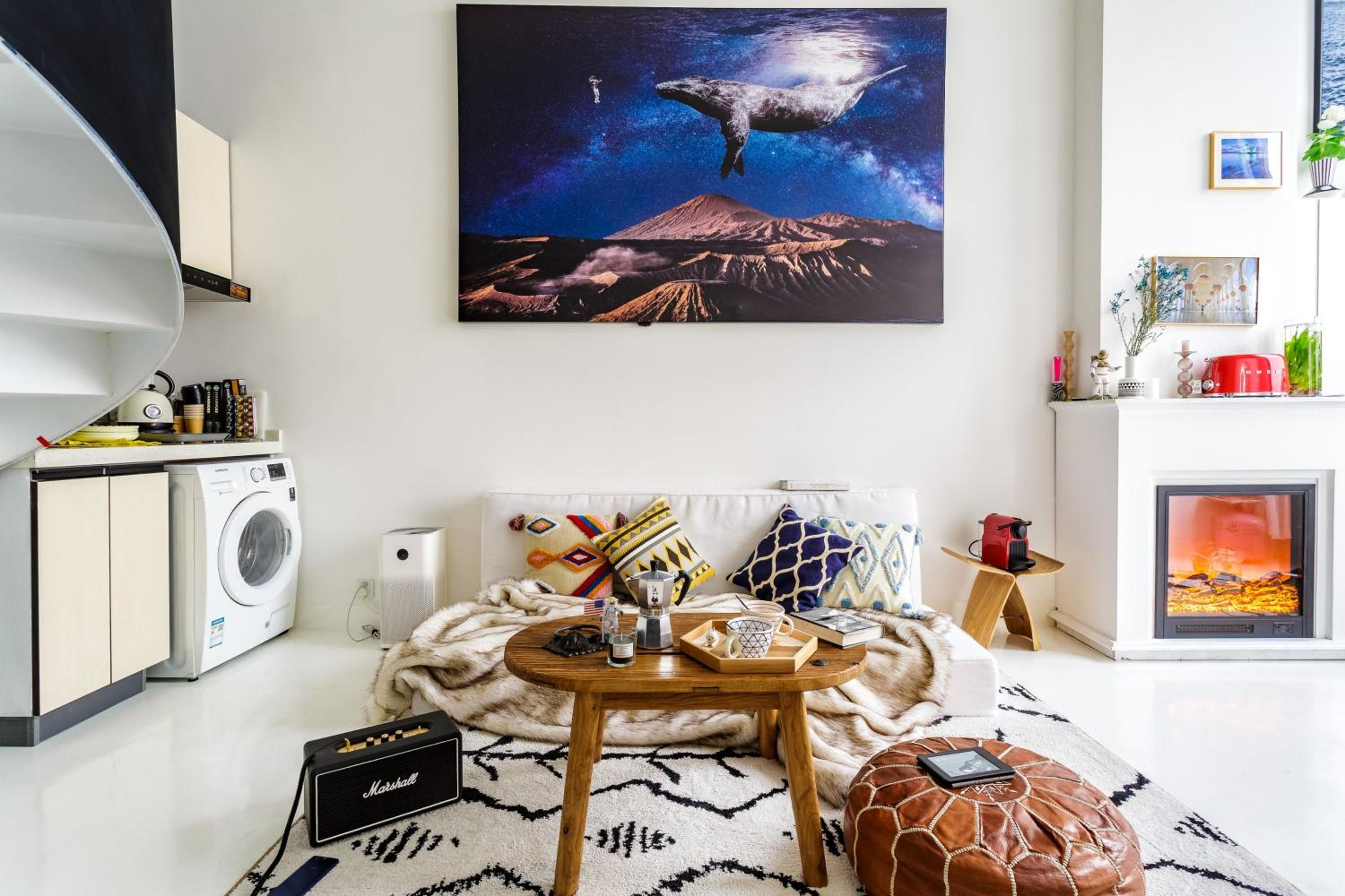 One-bedroom Loft Apartment  photo 2