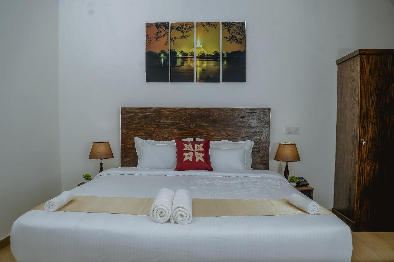 Double or Twin Room with Balcony photo 3