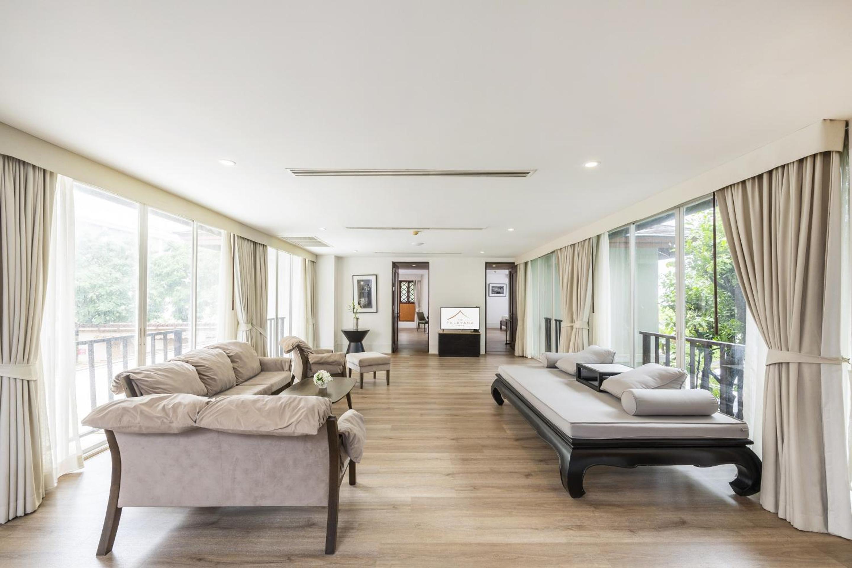 Two-Bedroom Suite - Photo 8