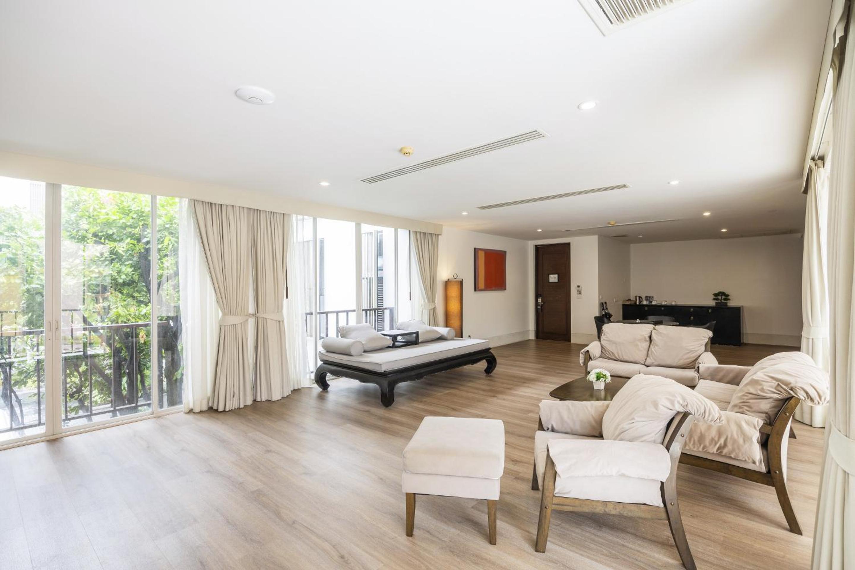 Two-Bedroom Suite - Photo 7