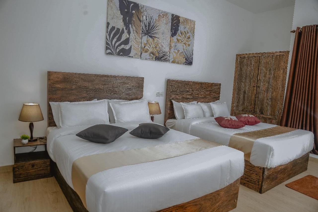 Family Room with Balcony photo 2
