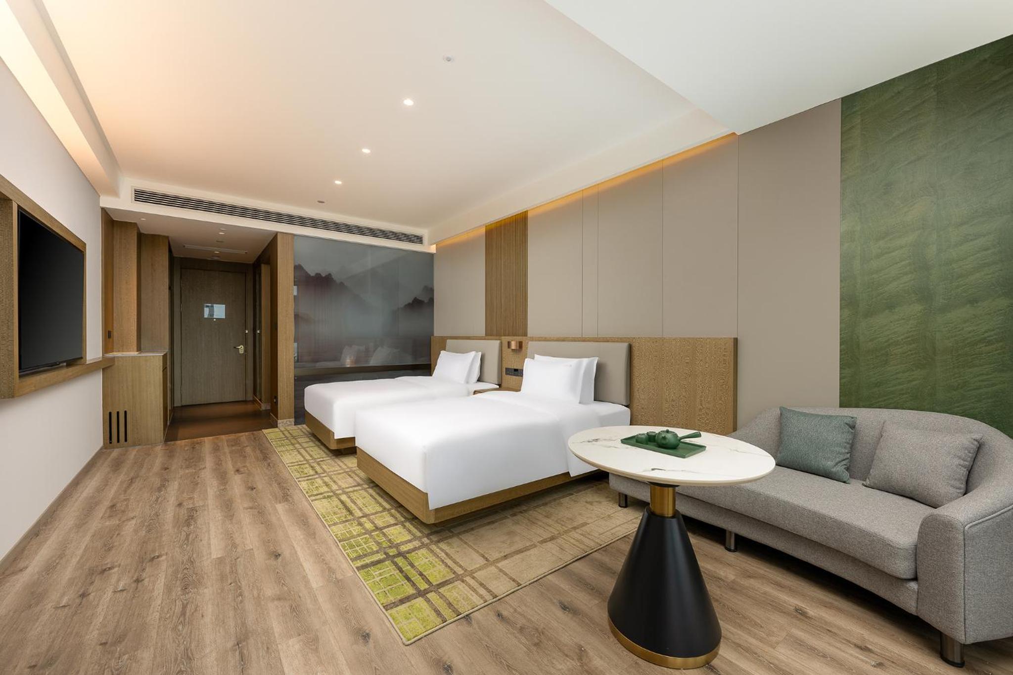 Premium Double Room with Two Double Beds and Mountain Ksitigarbha Bodhisattva View photo 1