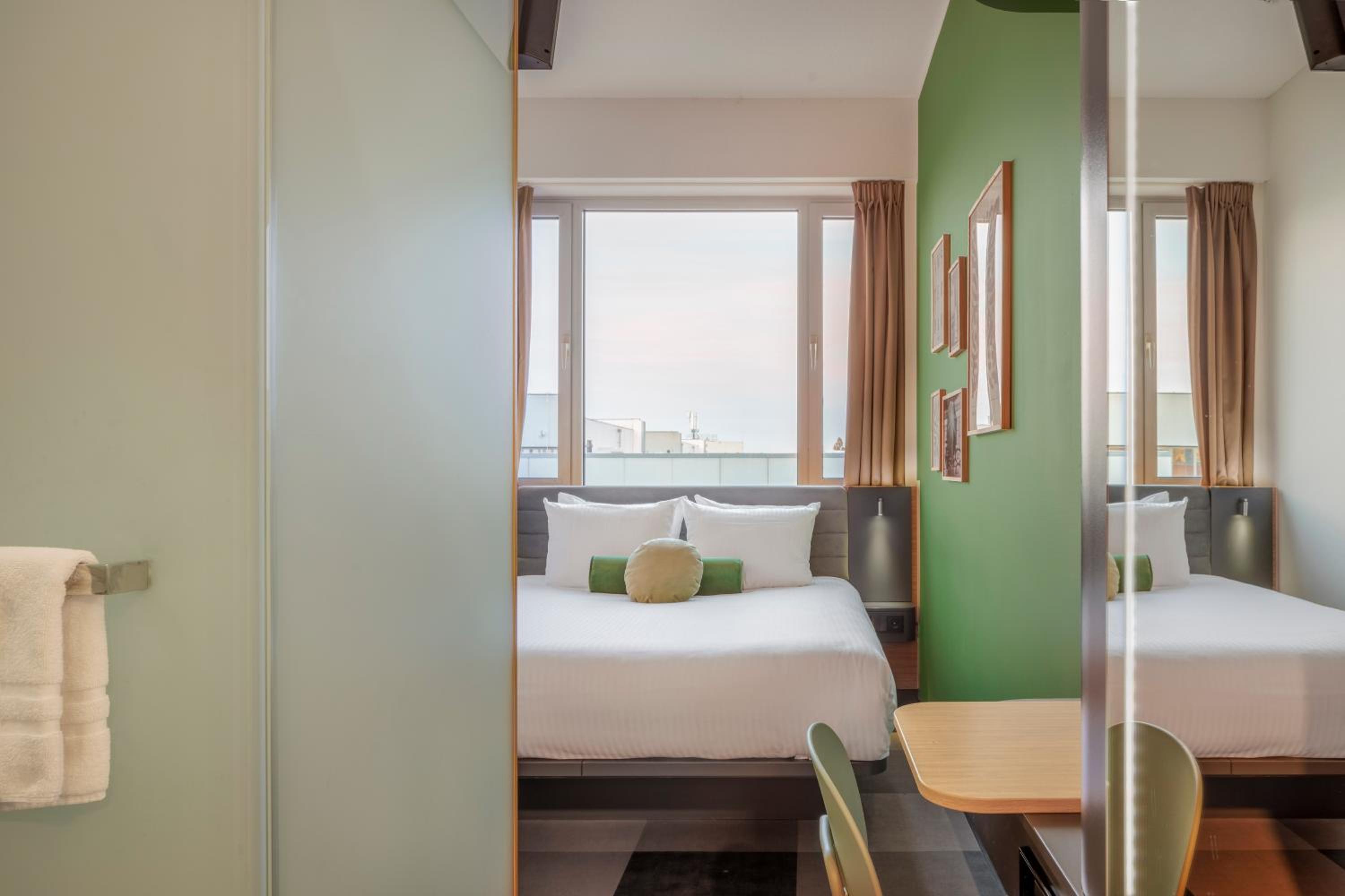 Small Double Room - Photo 1