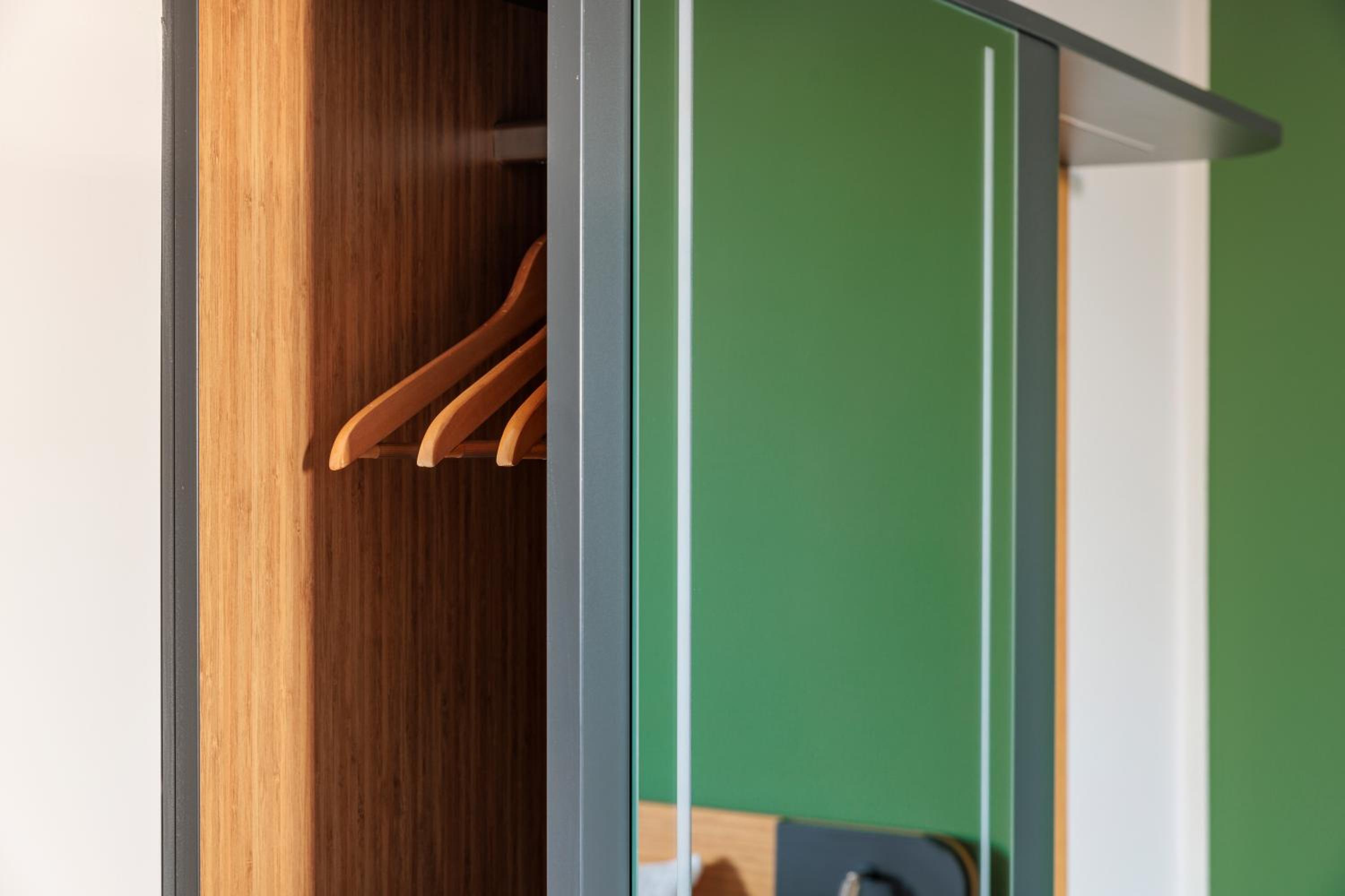 Twin Room - Photo 8