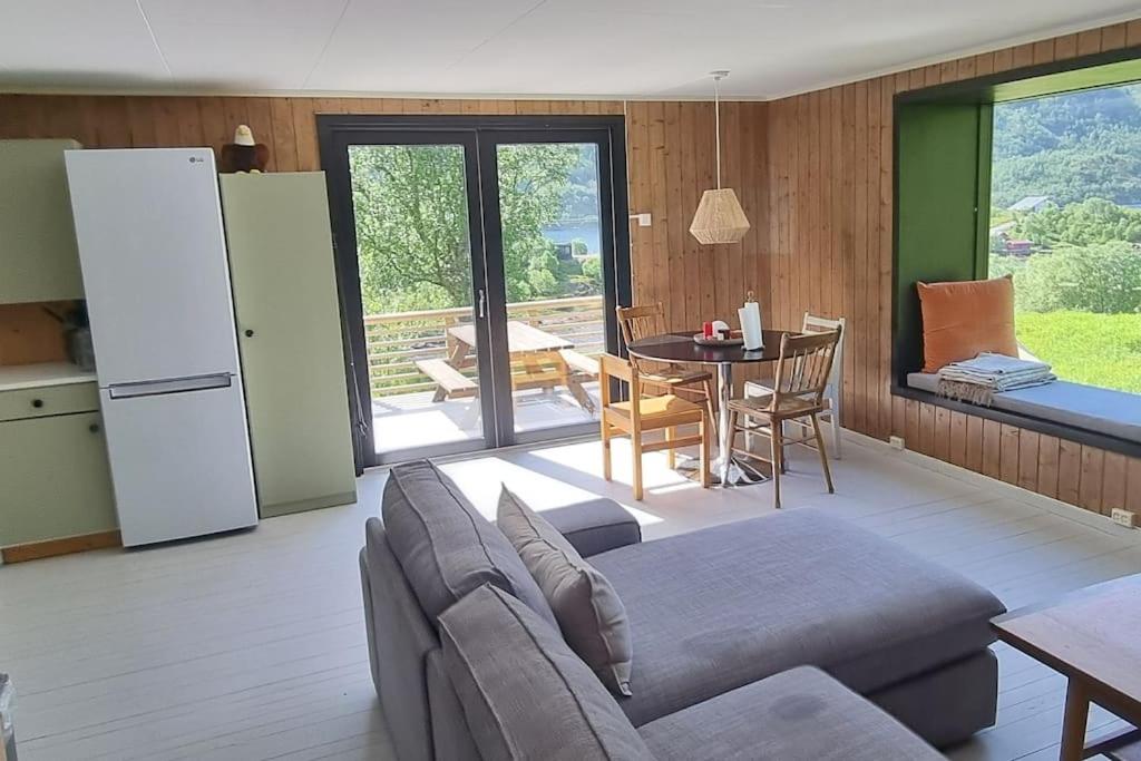 Two-Bedroom House photo 2
