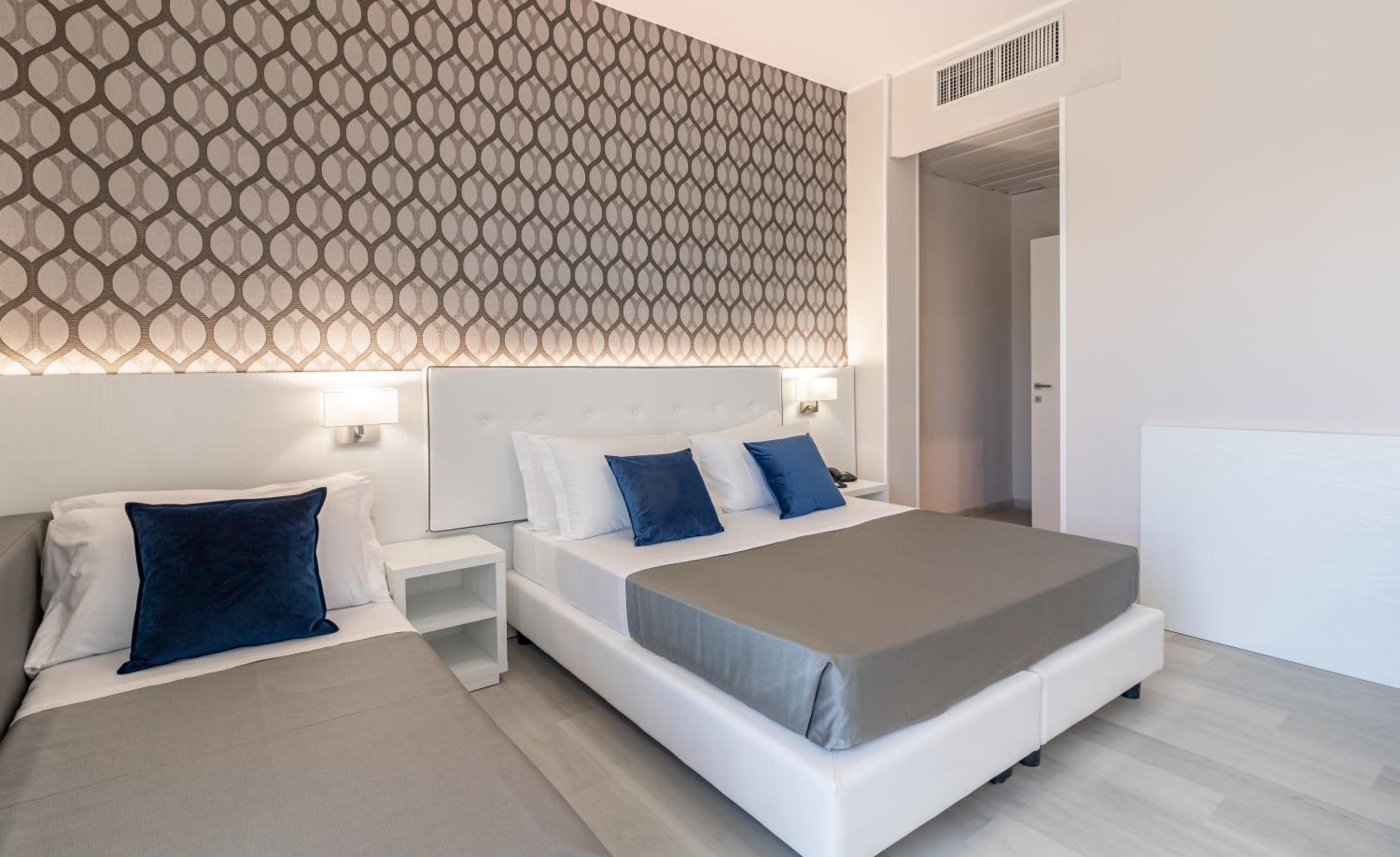 Superior Triple Room - Photo 1