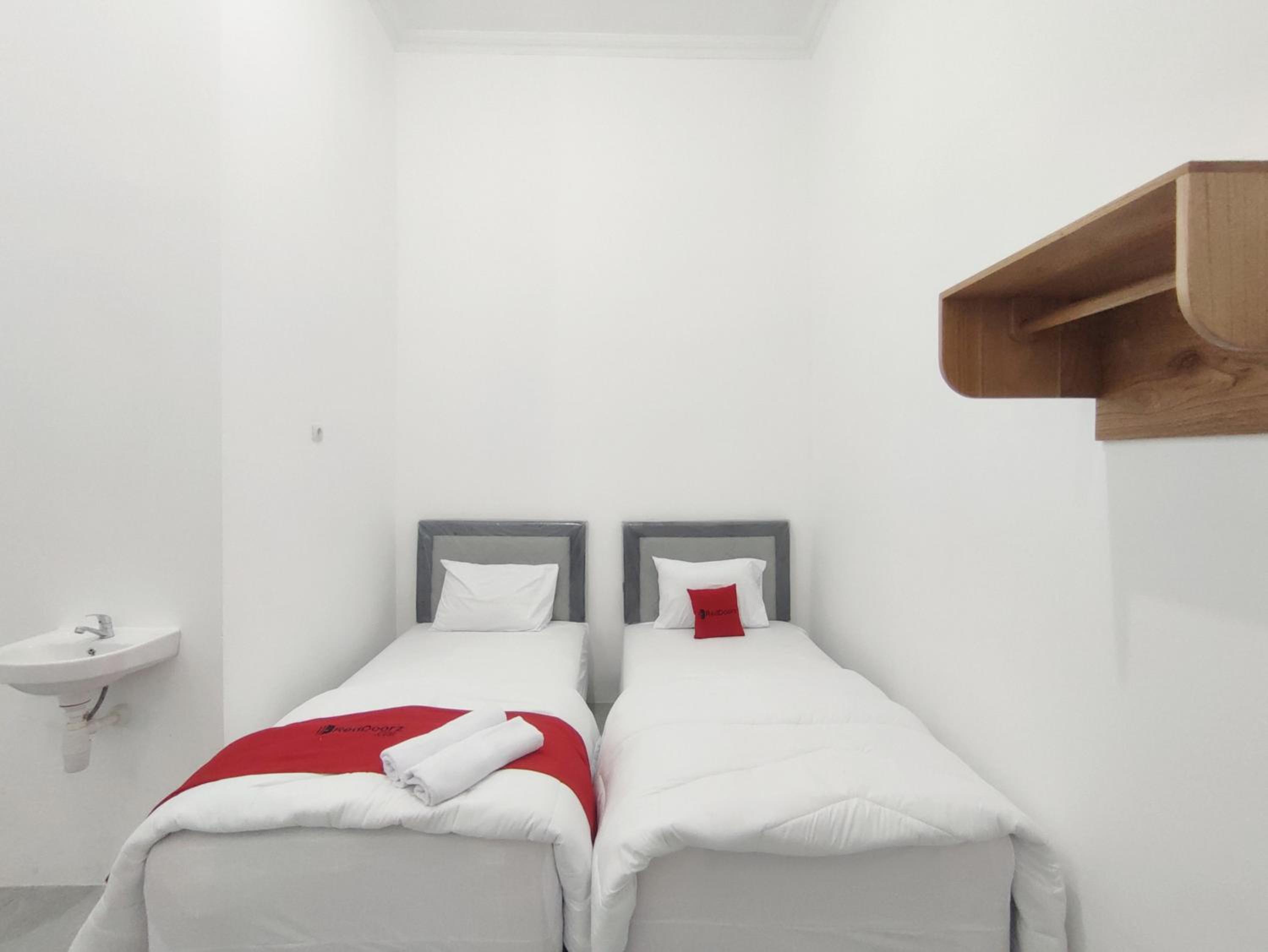 Deluxe Twin Room photo 2