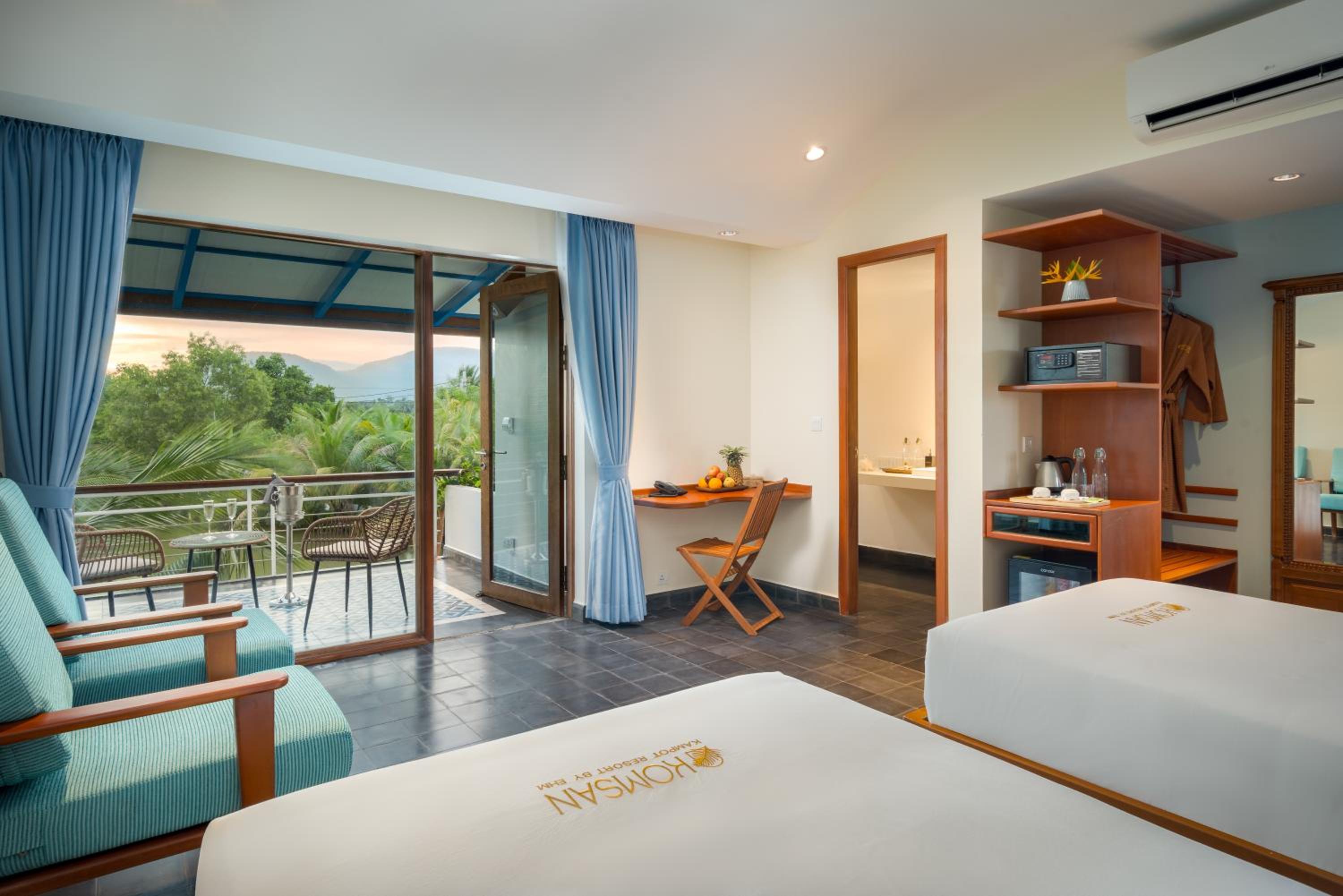 Deluxe Twin Lake View  - Photo 1