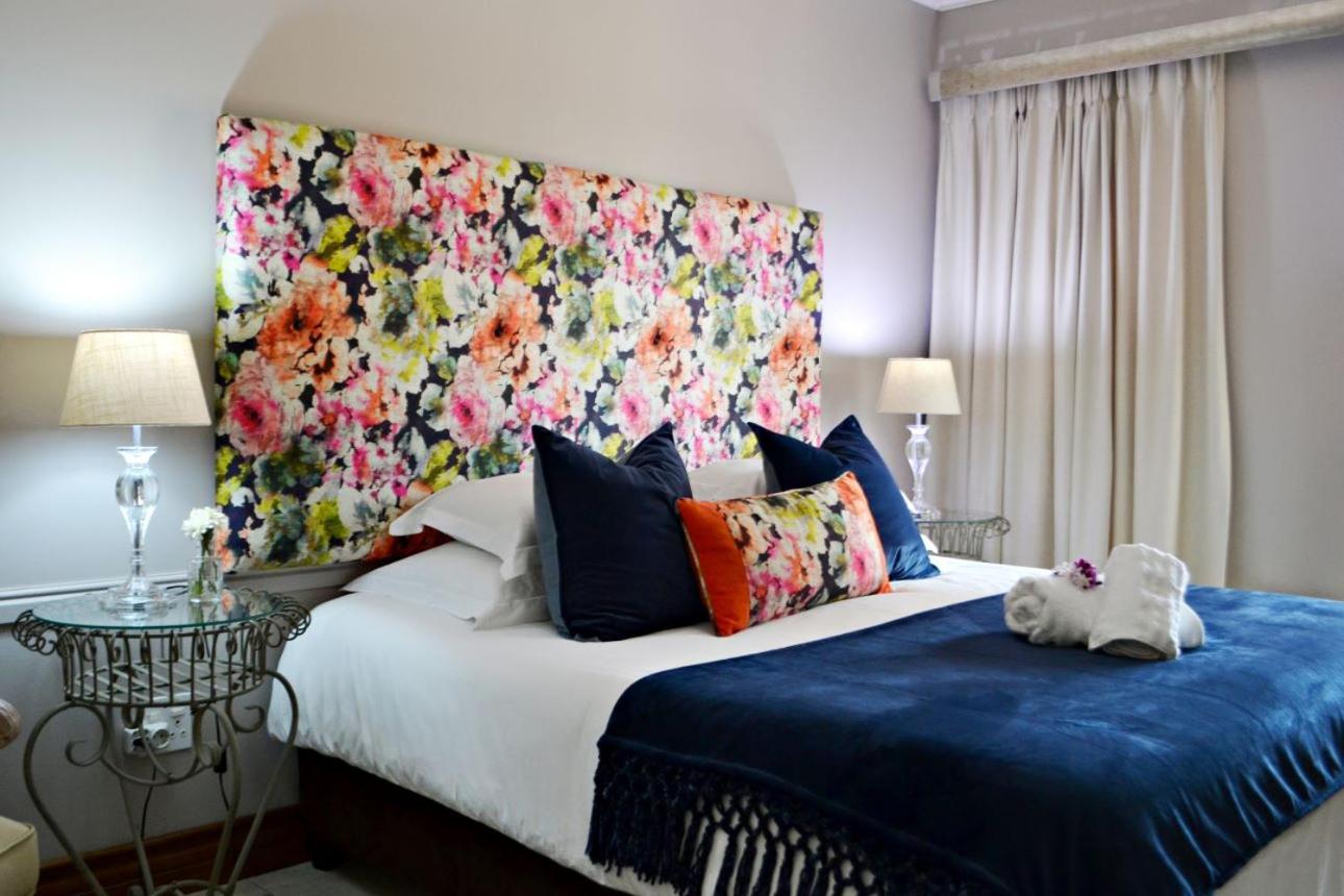 Standard Double or Twin Room photo 3