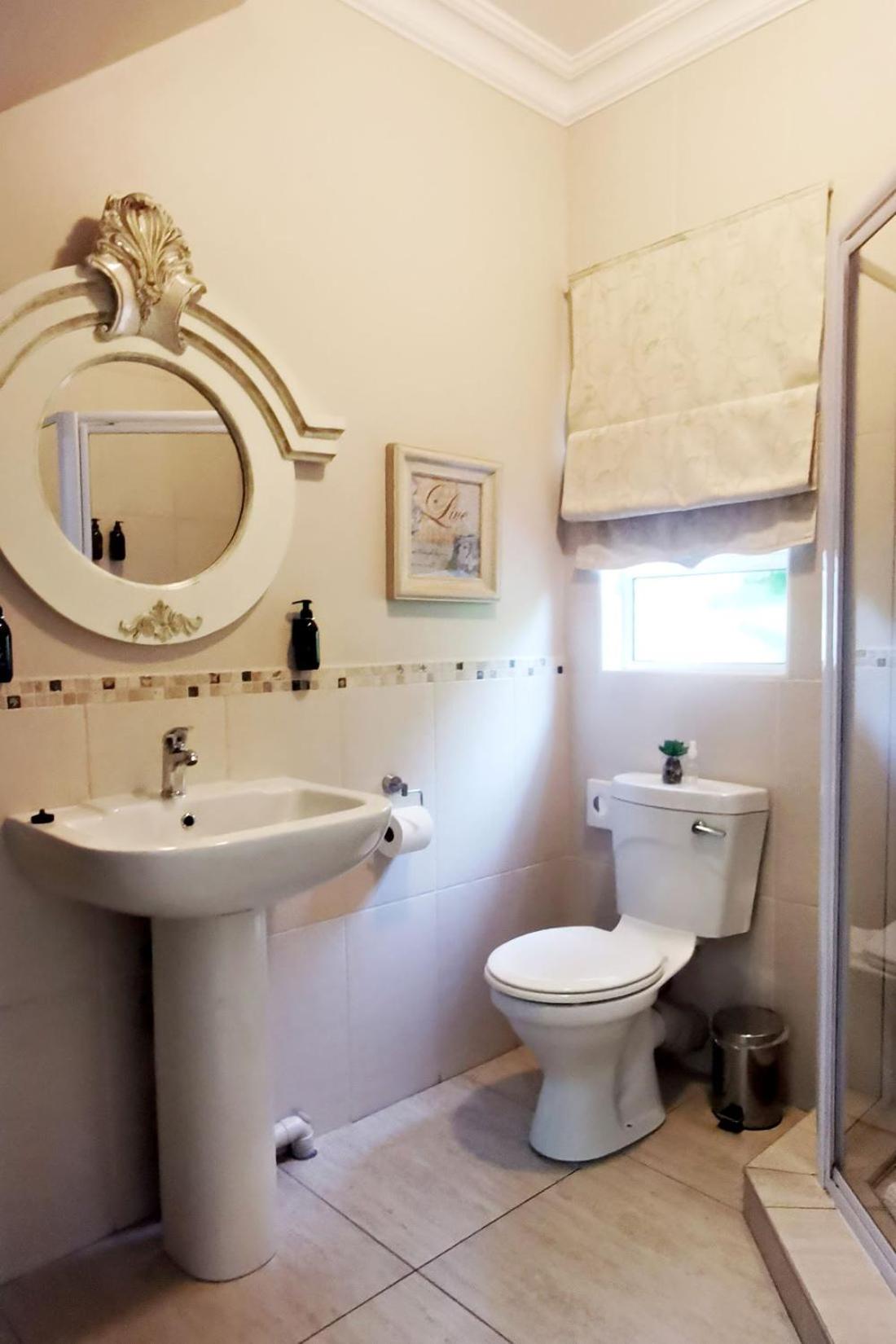 Standard Double or Twin Room photo 2