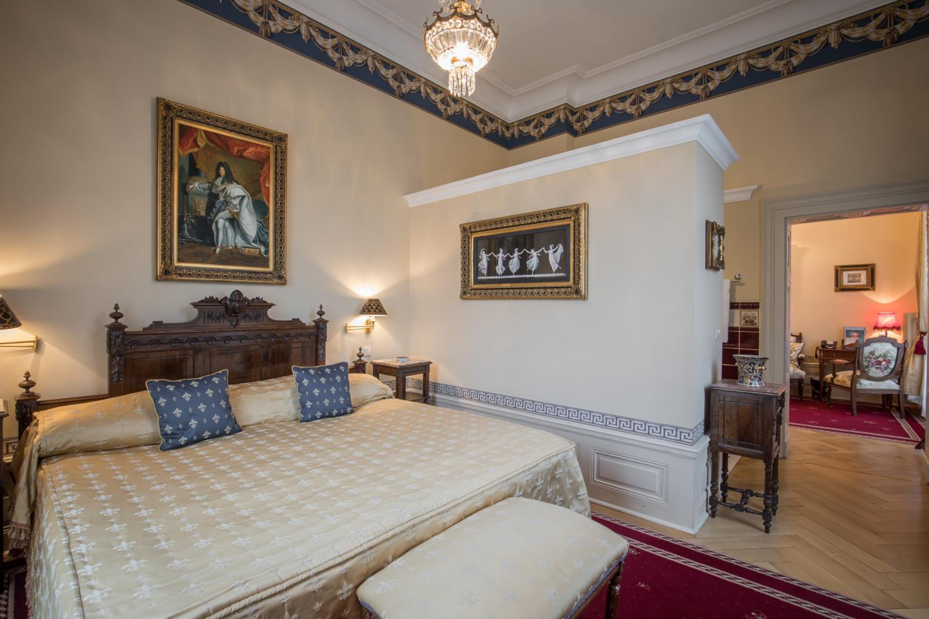 Suite - Photo 7