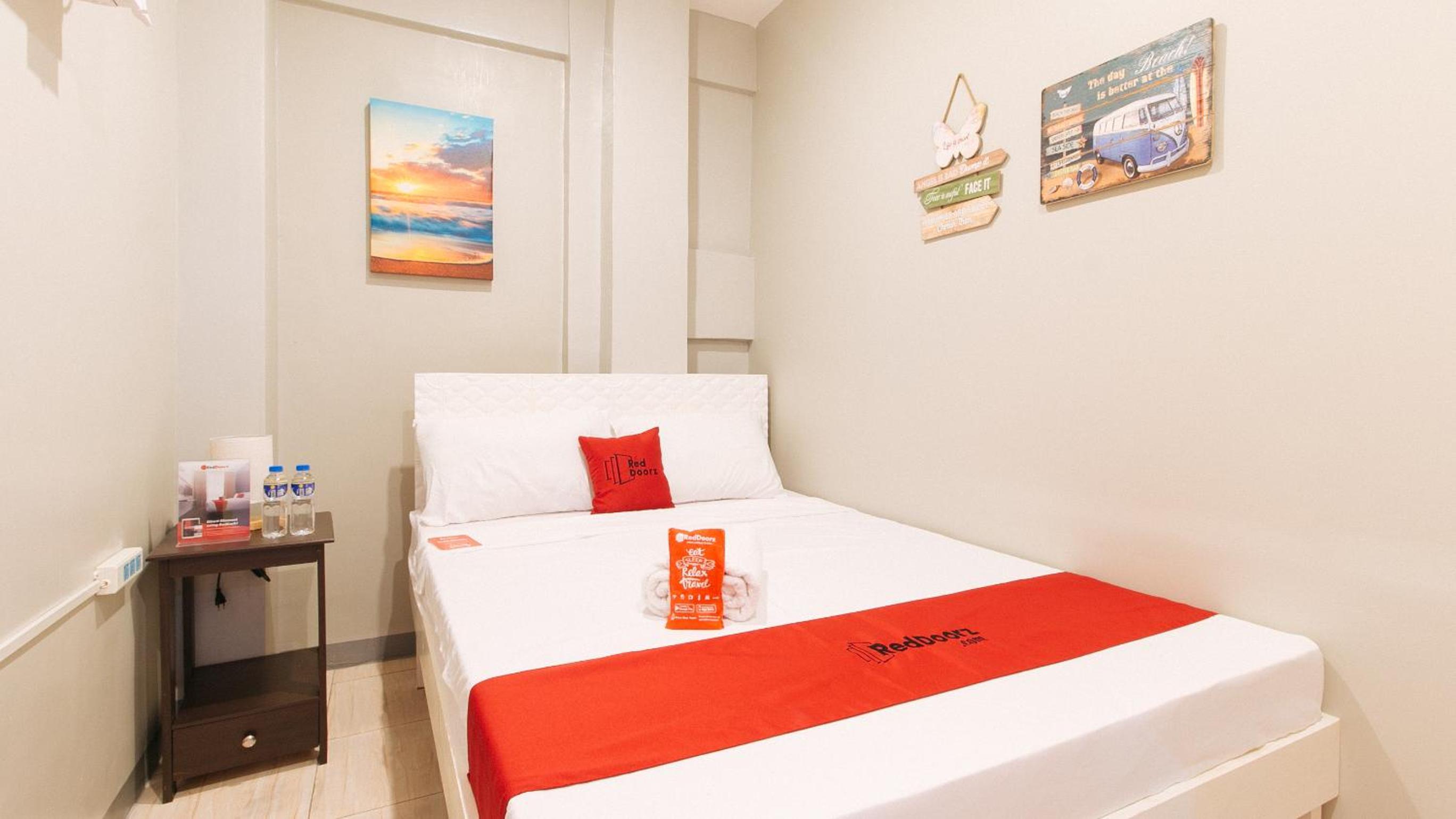 Deluxe Room - Photo 3