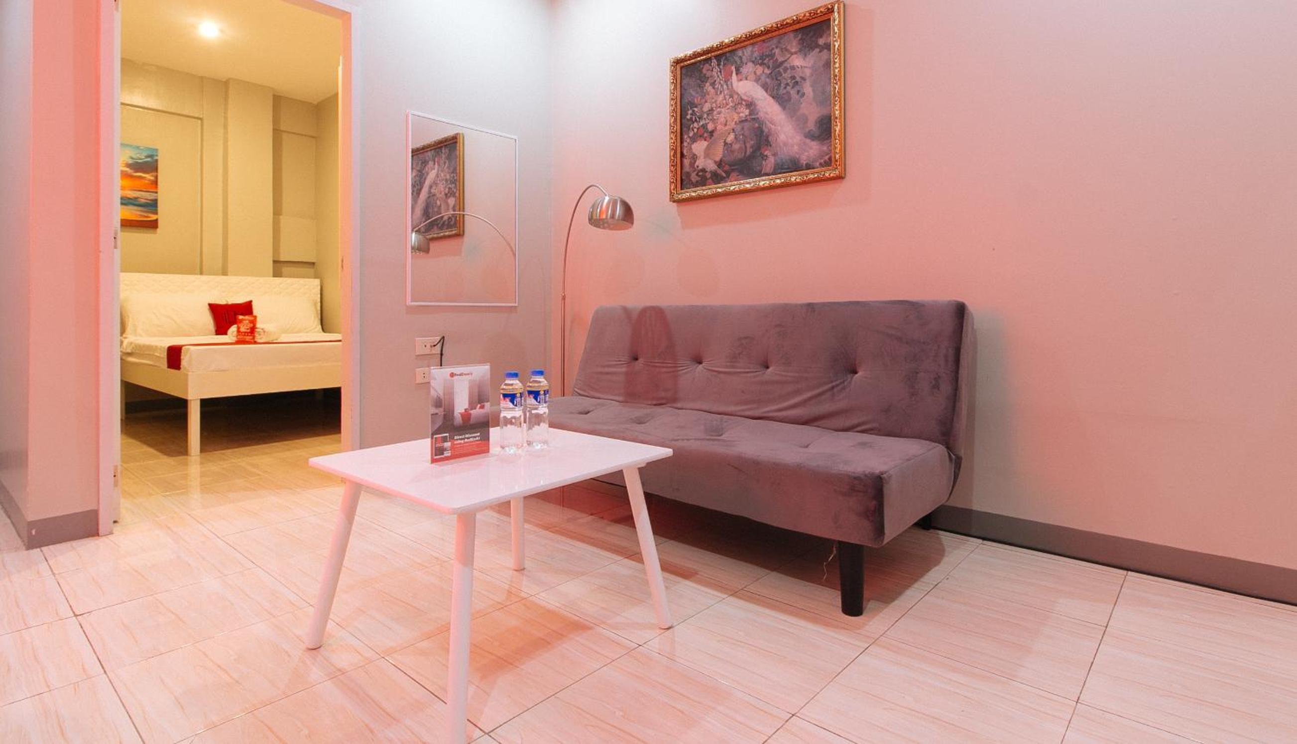 Deluxe Room - Photo 4