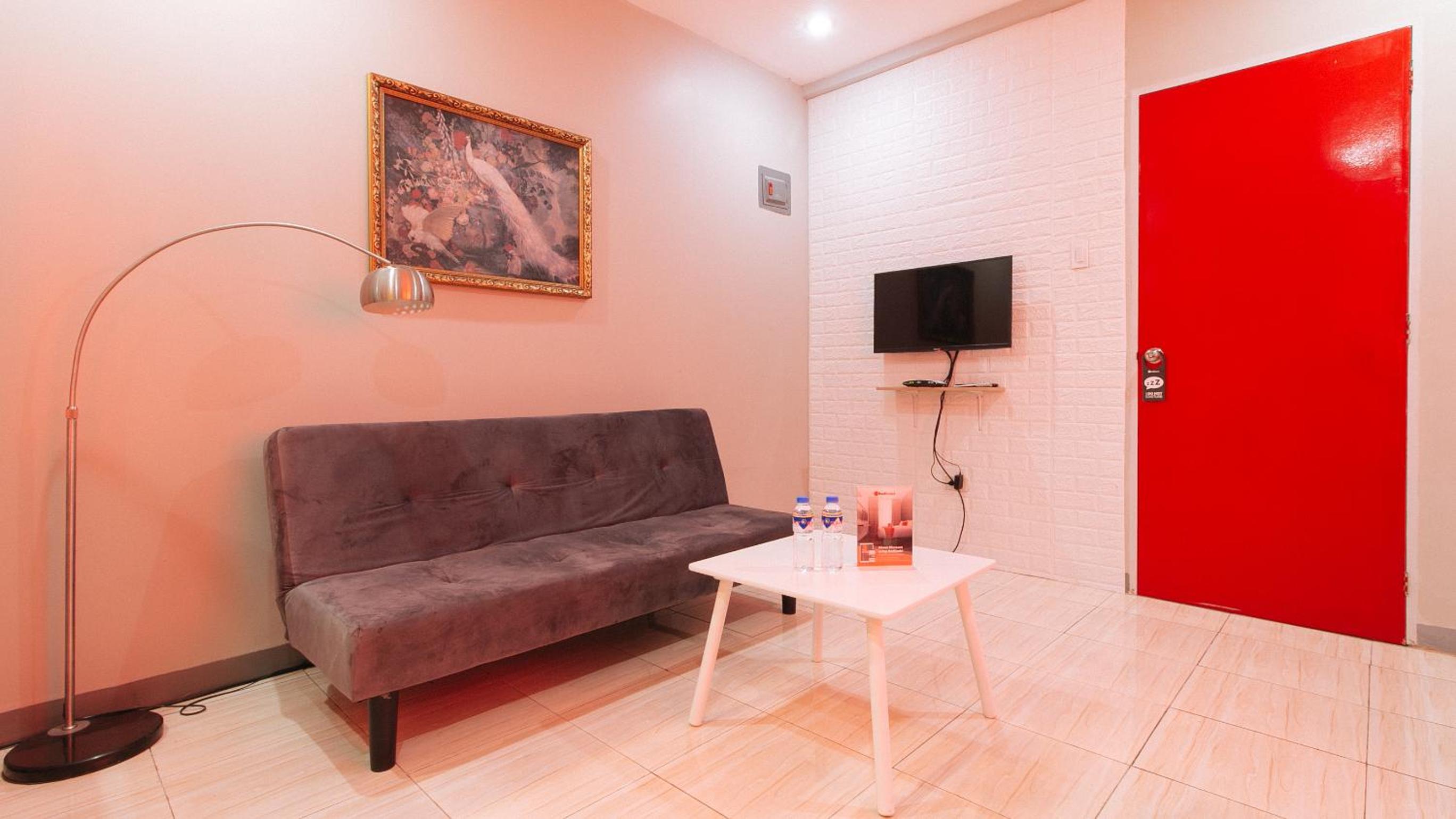 Deluxe Room - Photo 7