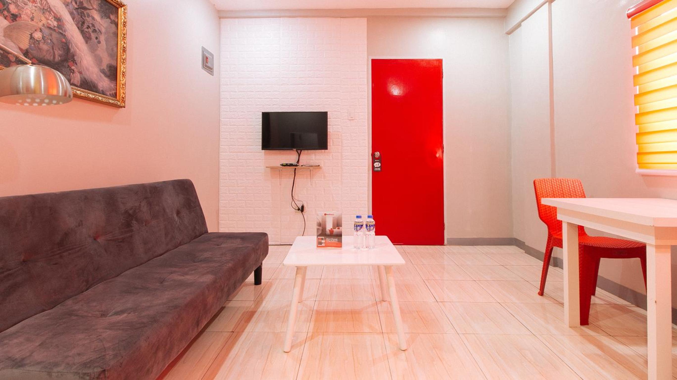 Deluxe Room - Photo 18