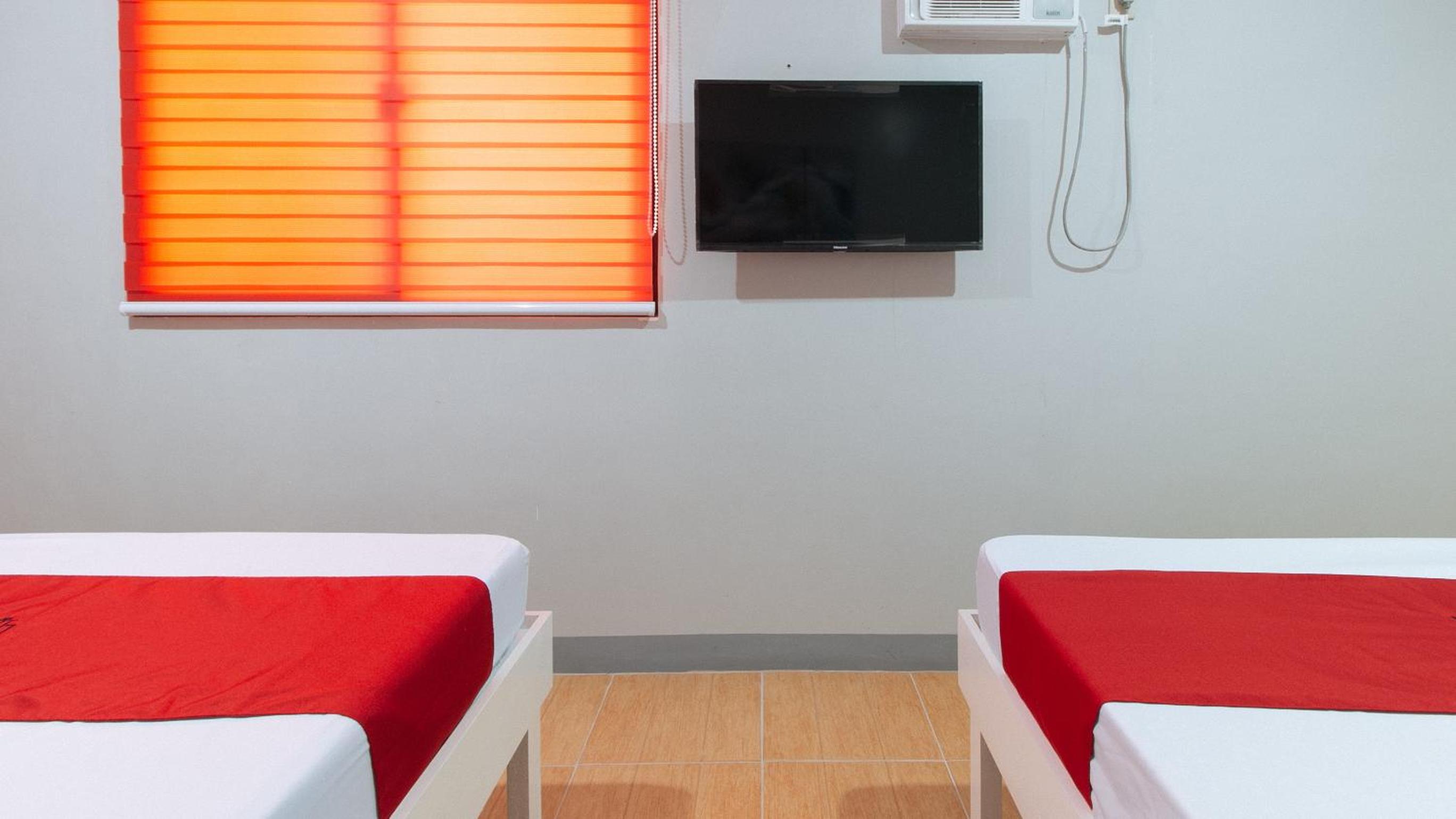 Deluxe Family Room - Photo 10