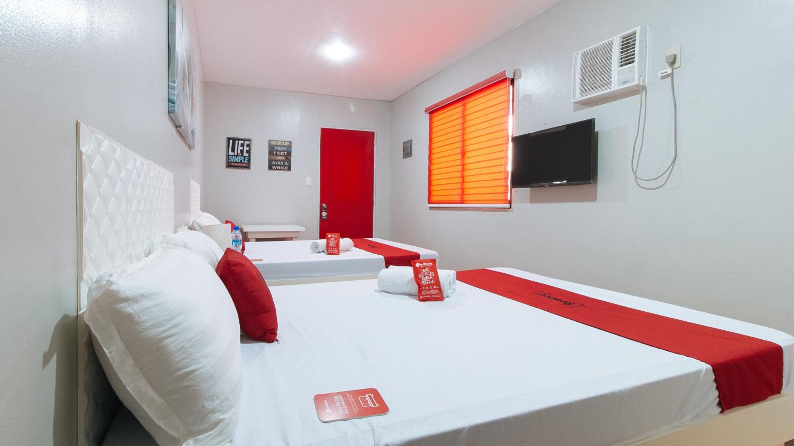 Deluxe Family Room - Photo 9