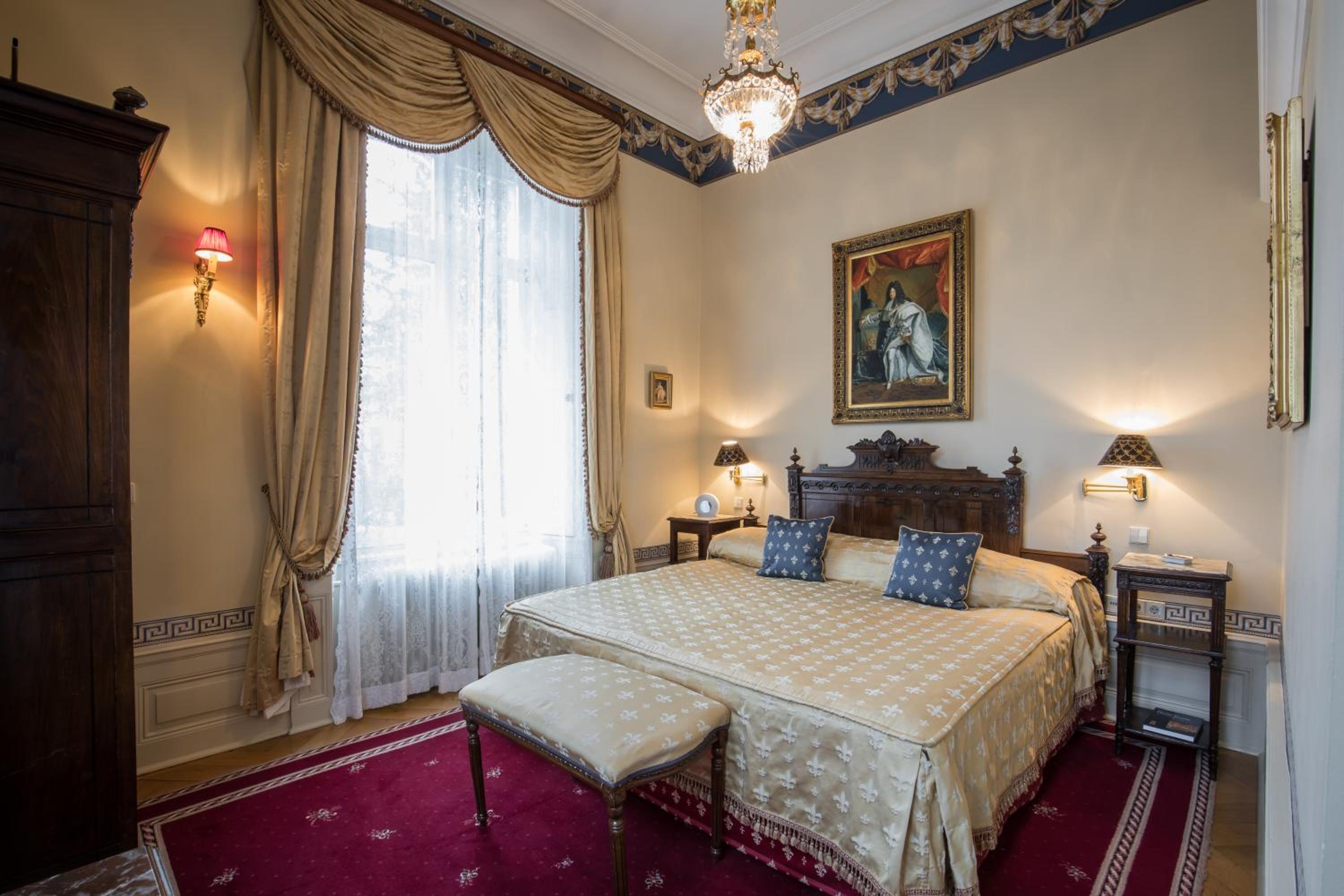 Suite - Photo 8
