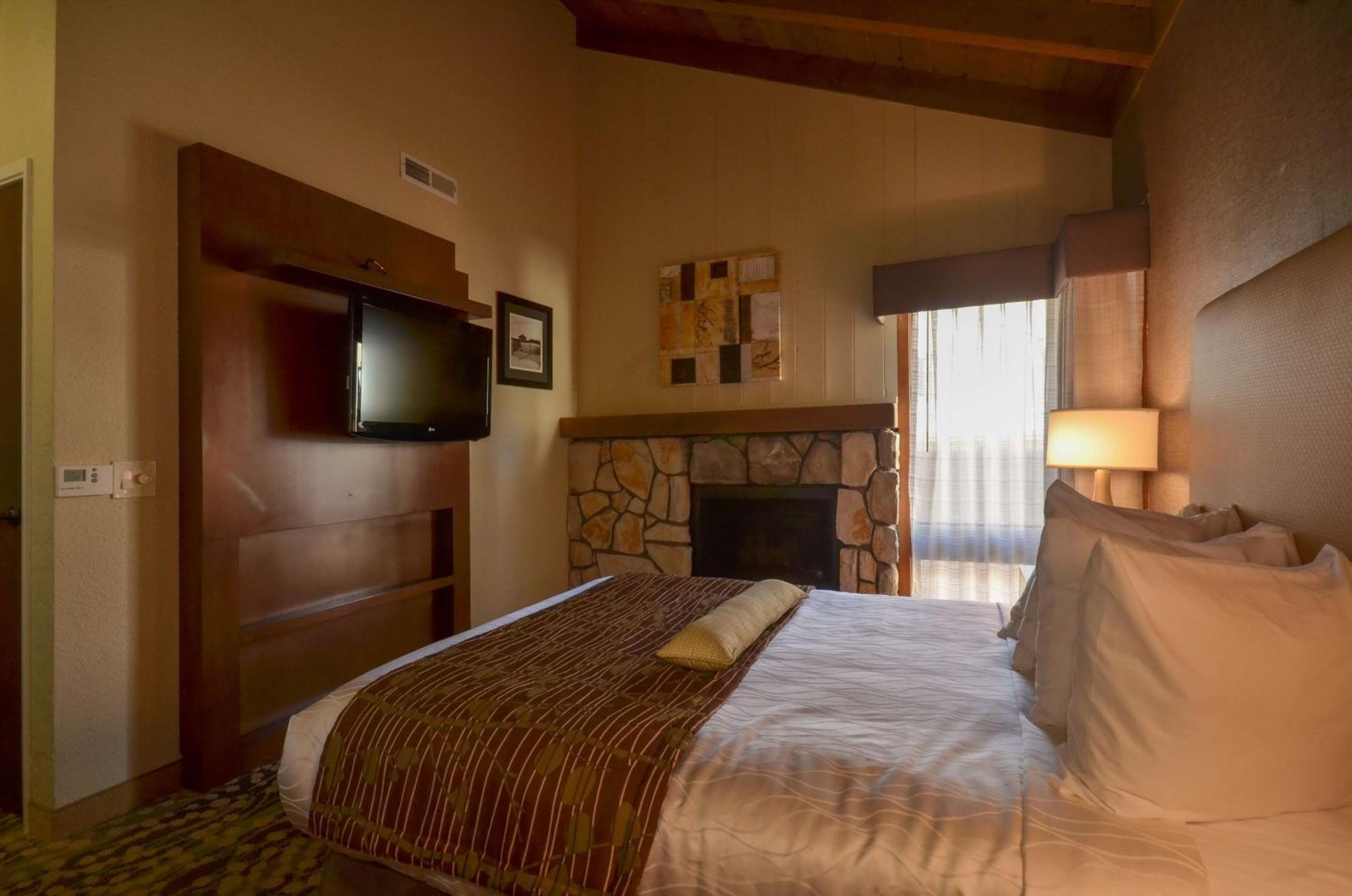 Queen Room-Disability Access - Photo 1