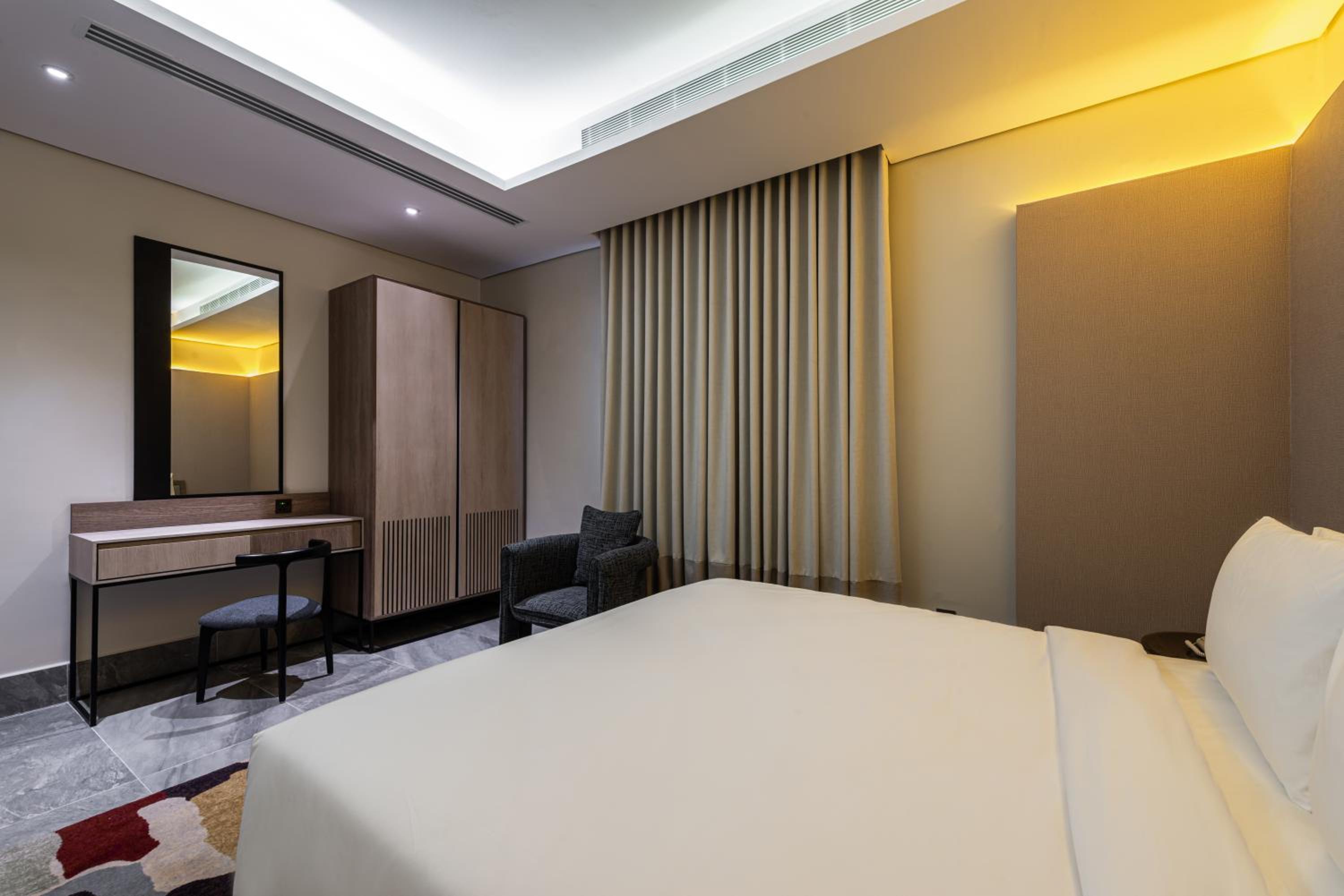Standard Double or Twin Room - Photo 3