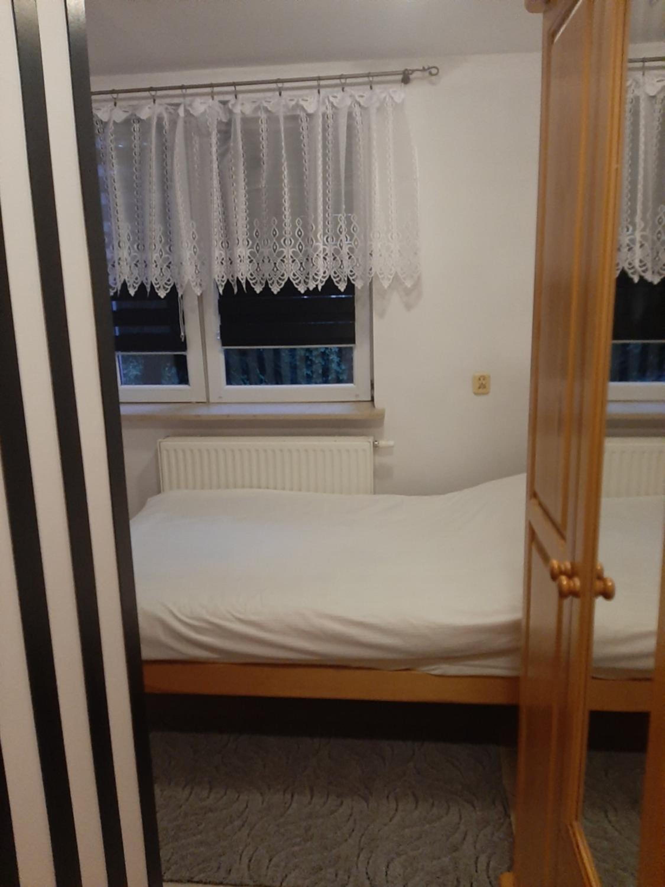 Classic Double Room with Privet Bathroom - Photo 4