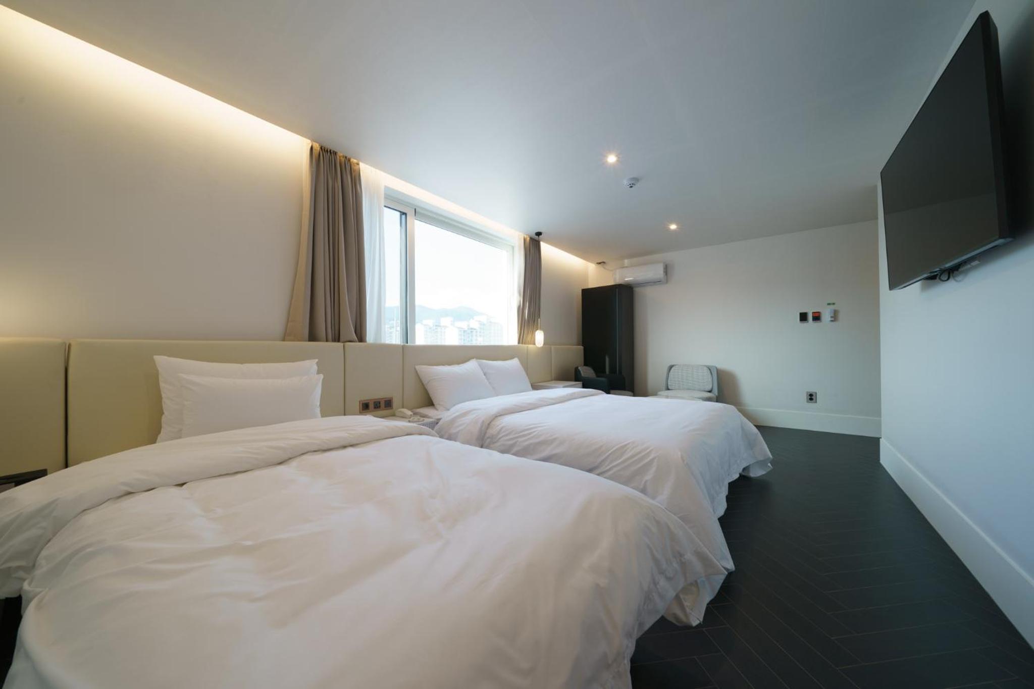 Avenue Suite Twin - Photo 4