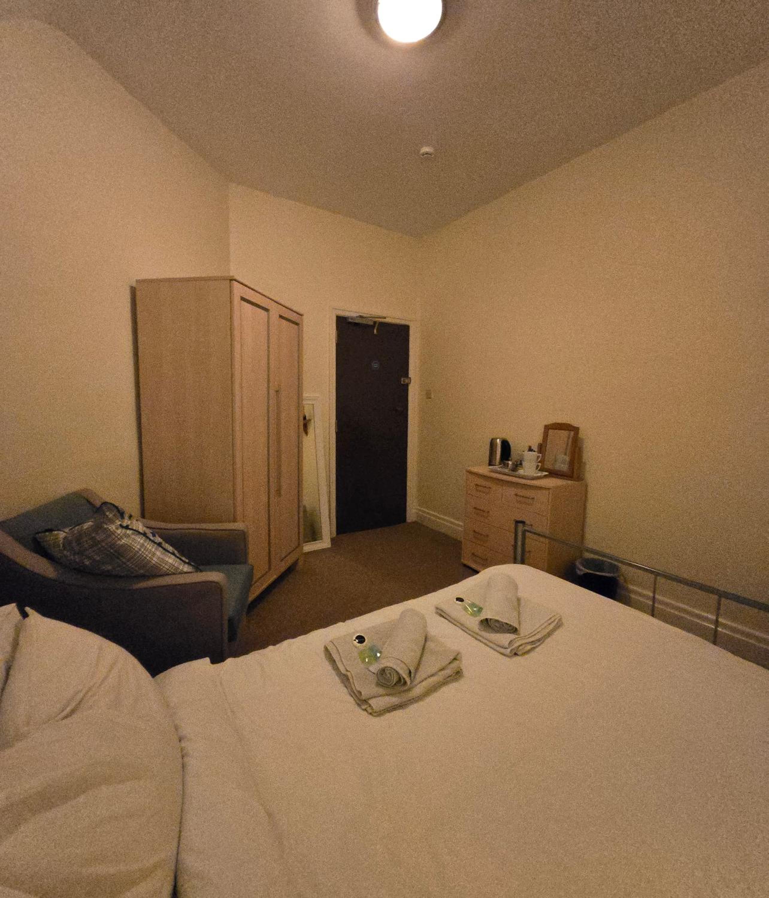 Budget Double Room photo 3