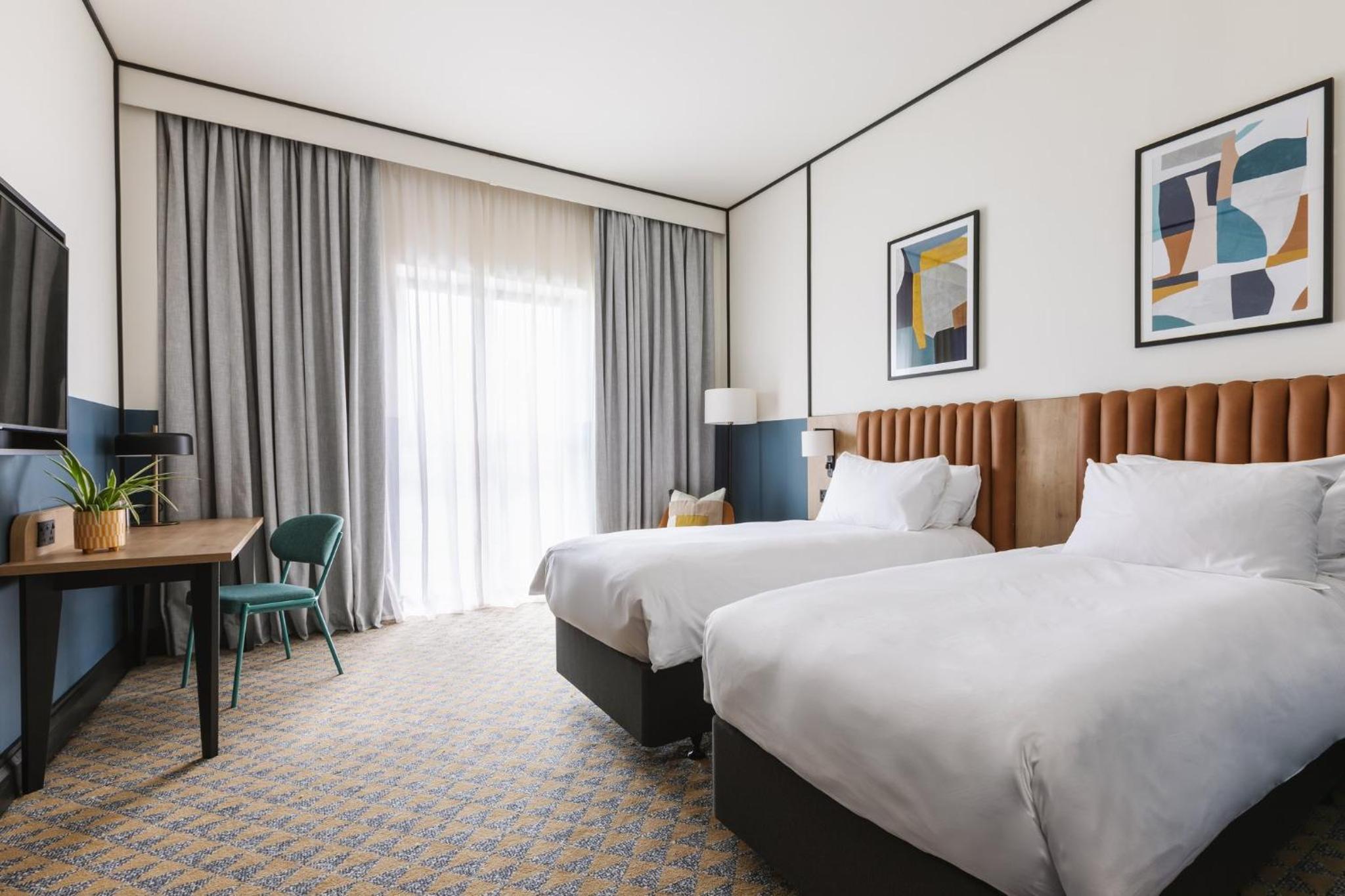 Premium Twin Room - Photo 25