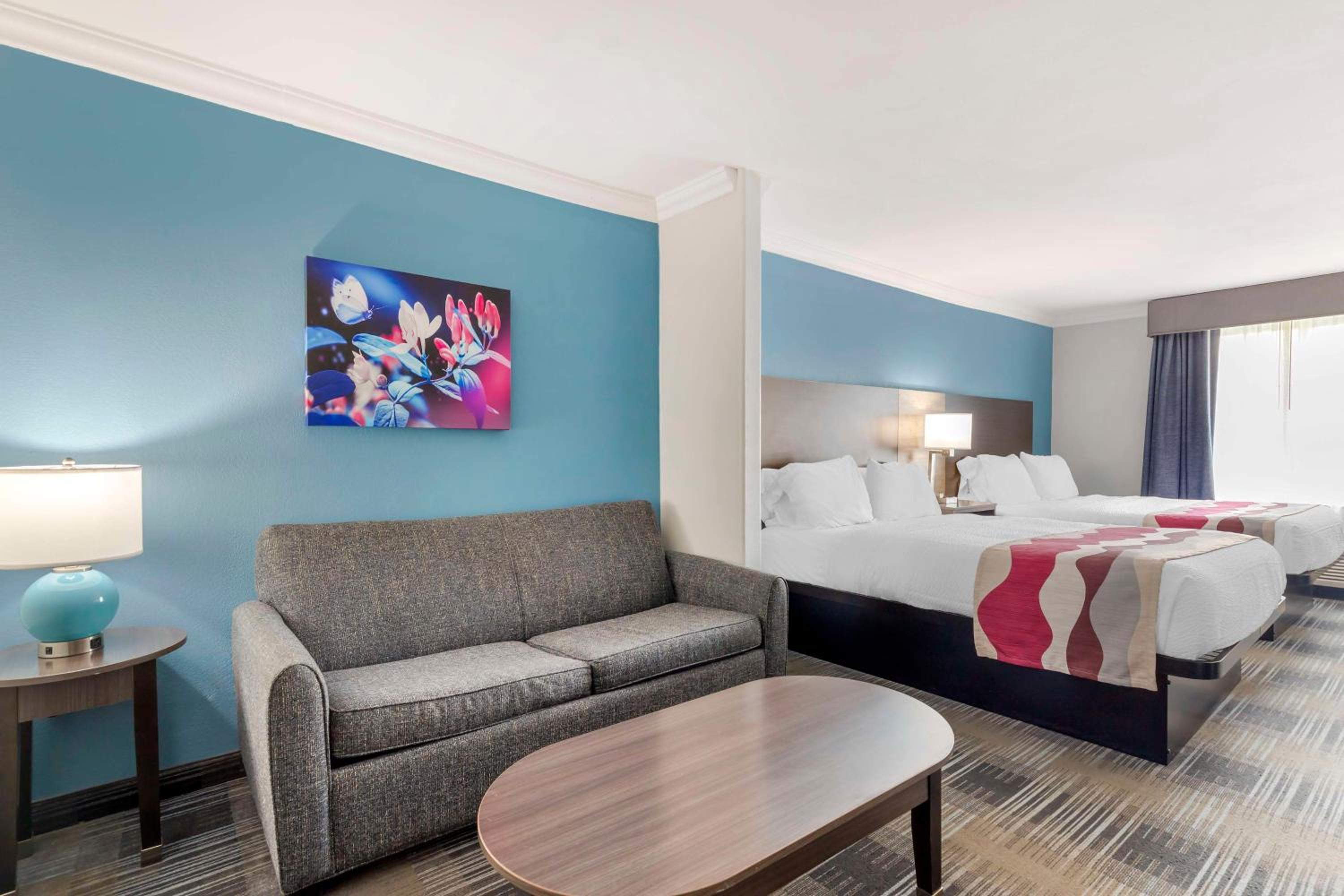 Queen Suite with Two Queen Beds - Photo 1