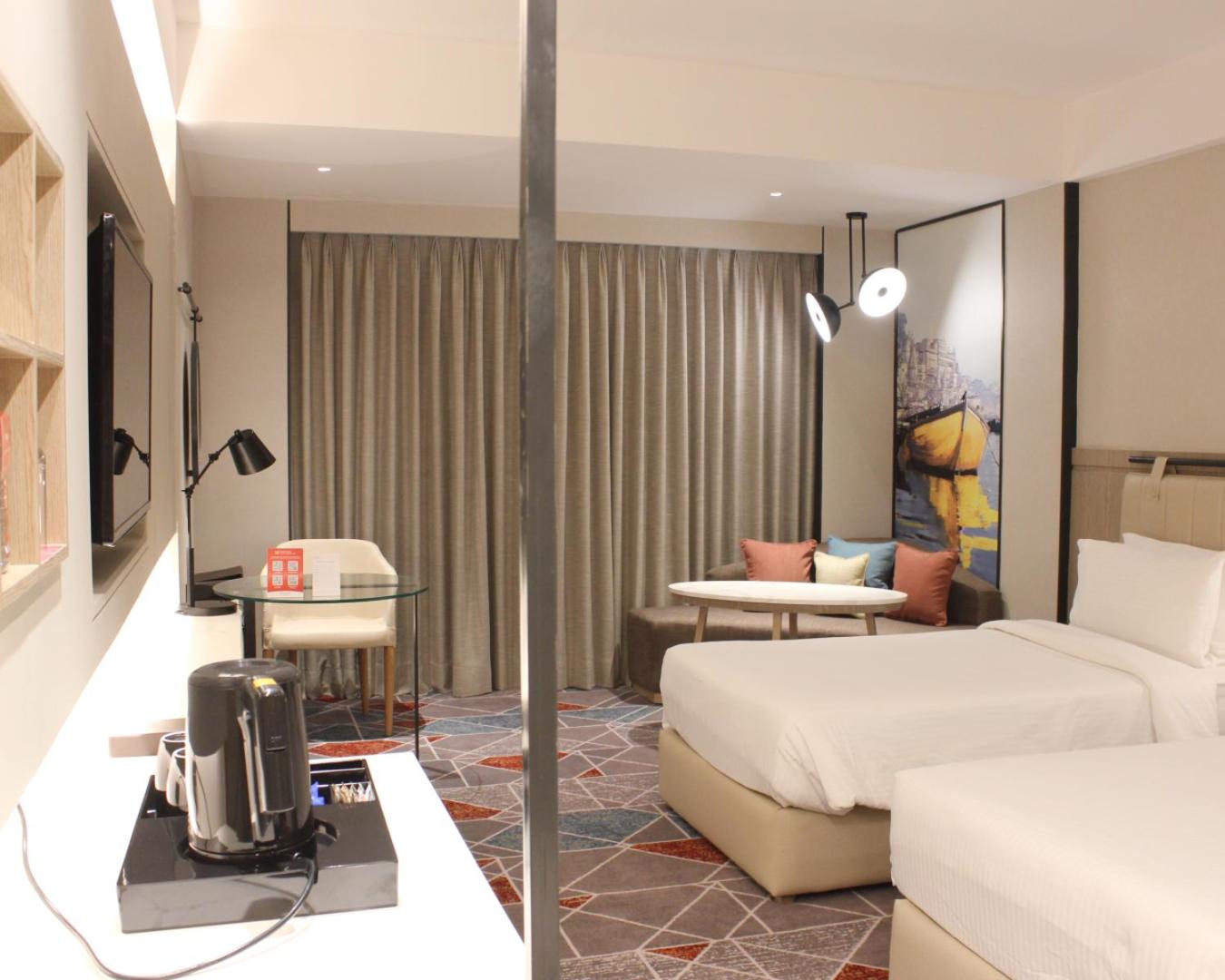 Twin Room - Club Floor/Club Lounge Access/Non-Smoking