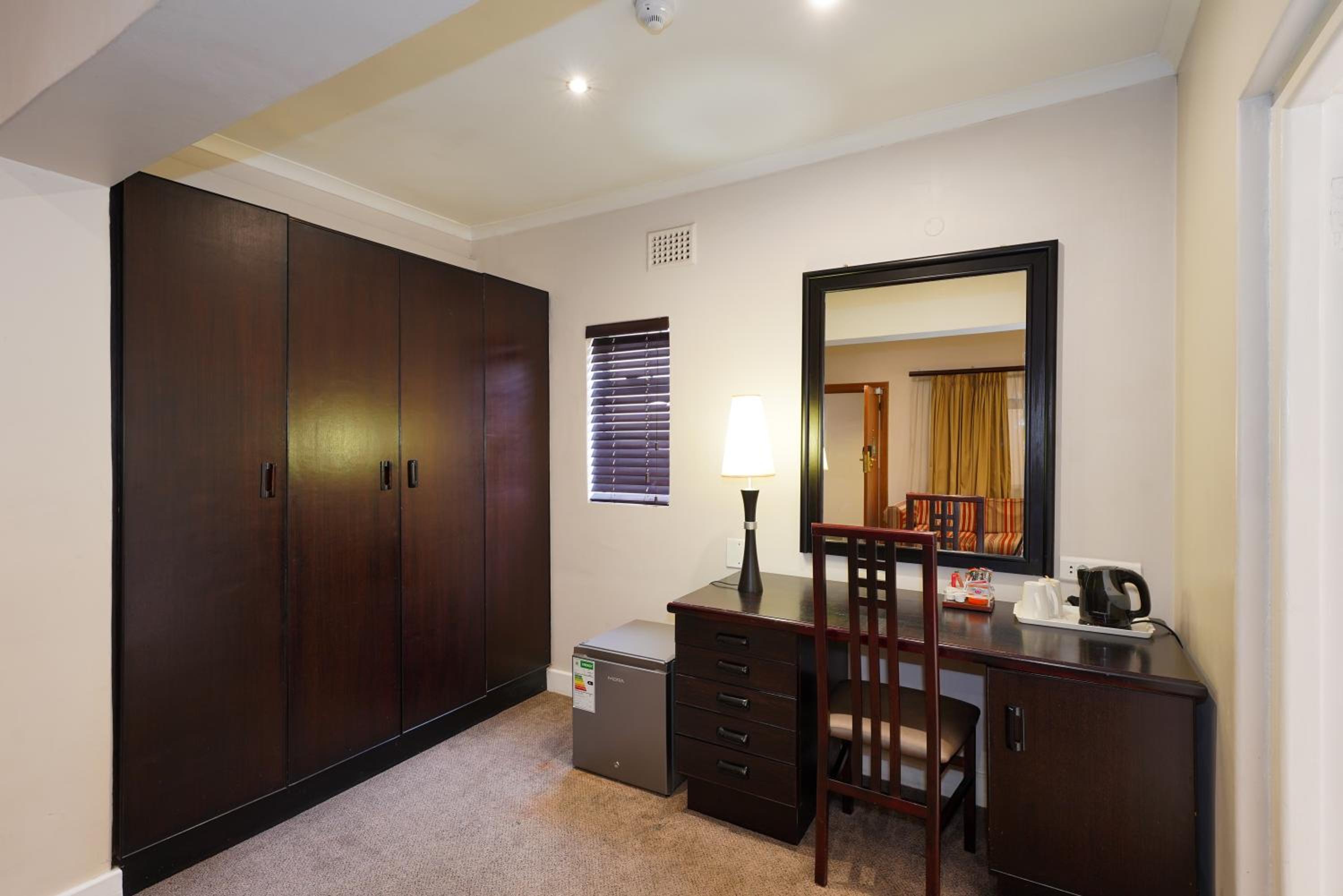 Family Room - Photo 5