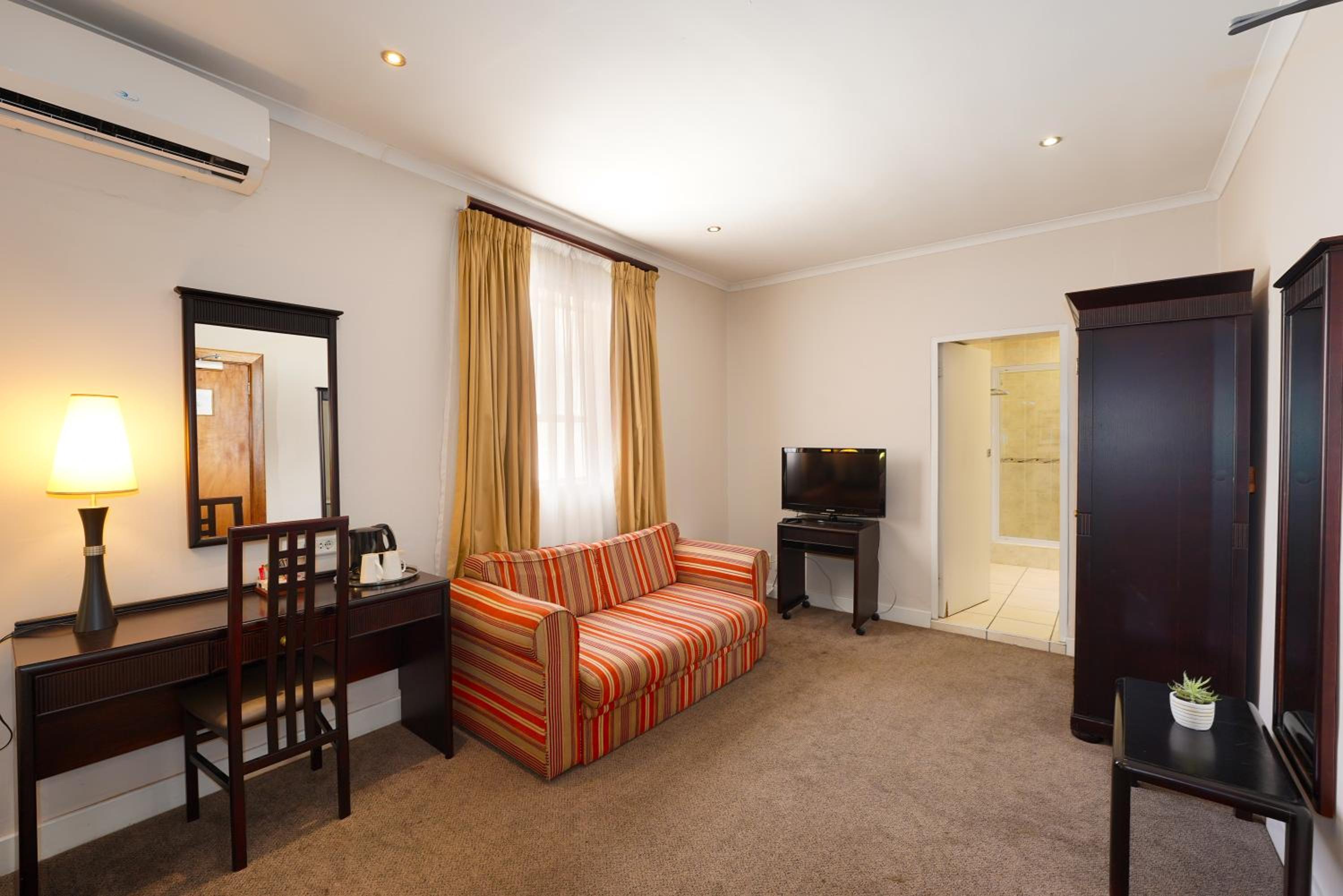 Deluxe Double Room - Photo 4