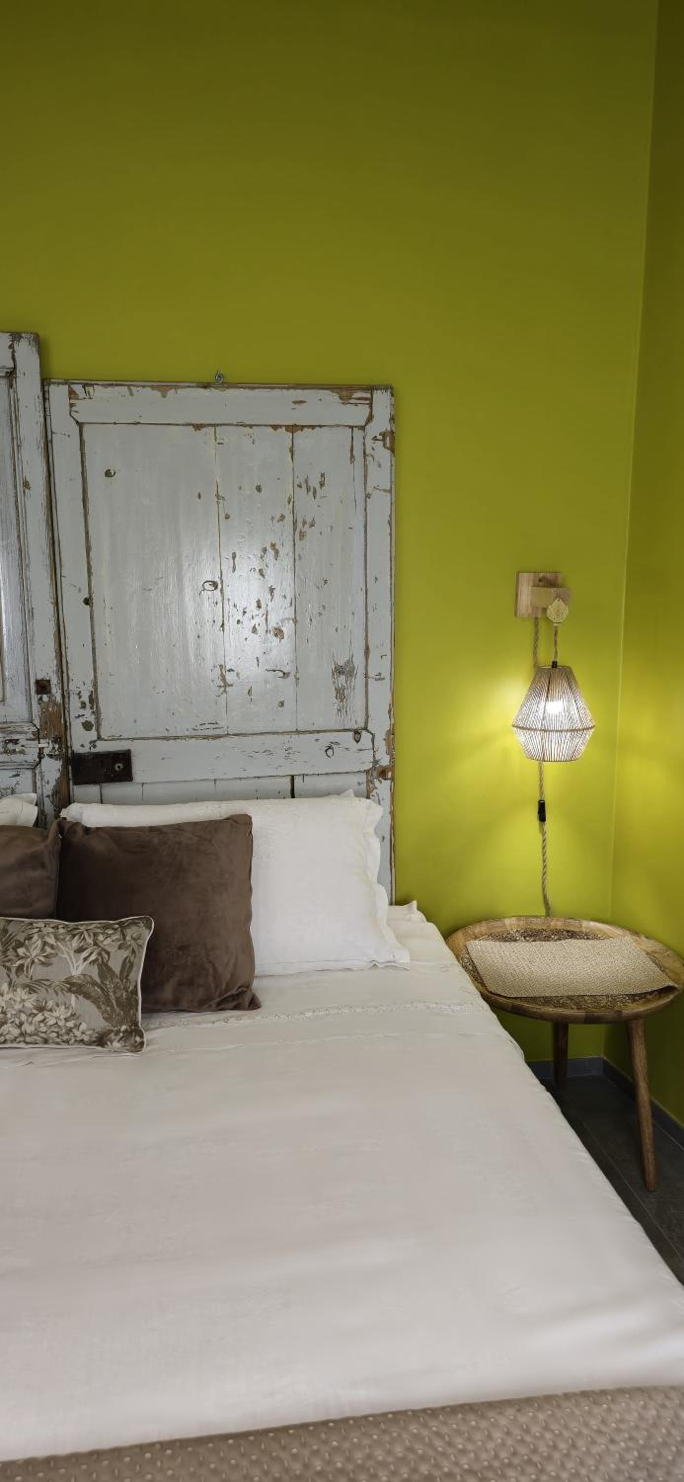 Deluxe King Room photo 1