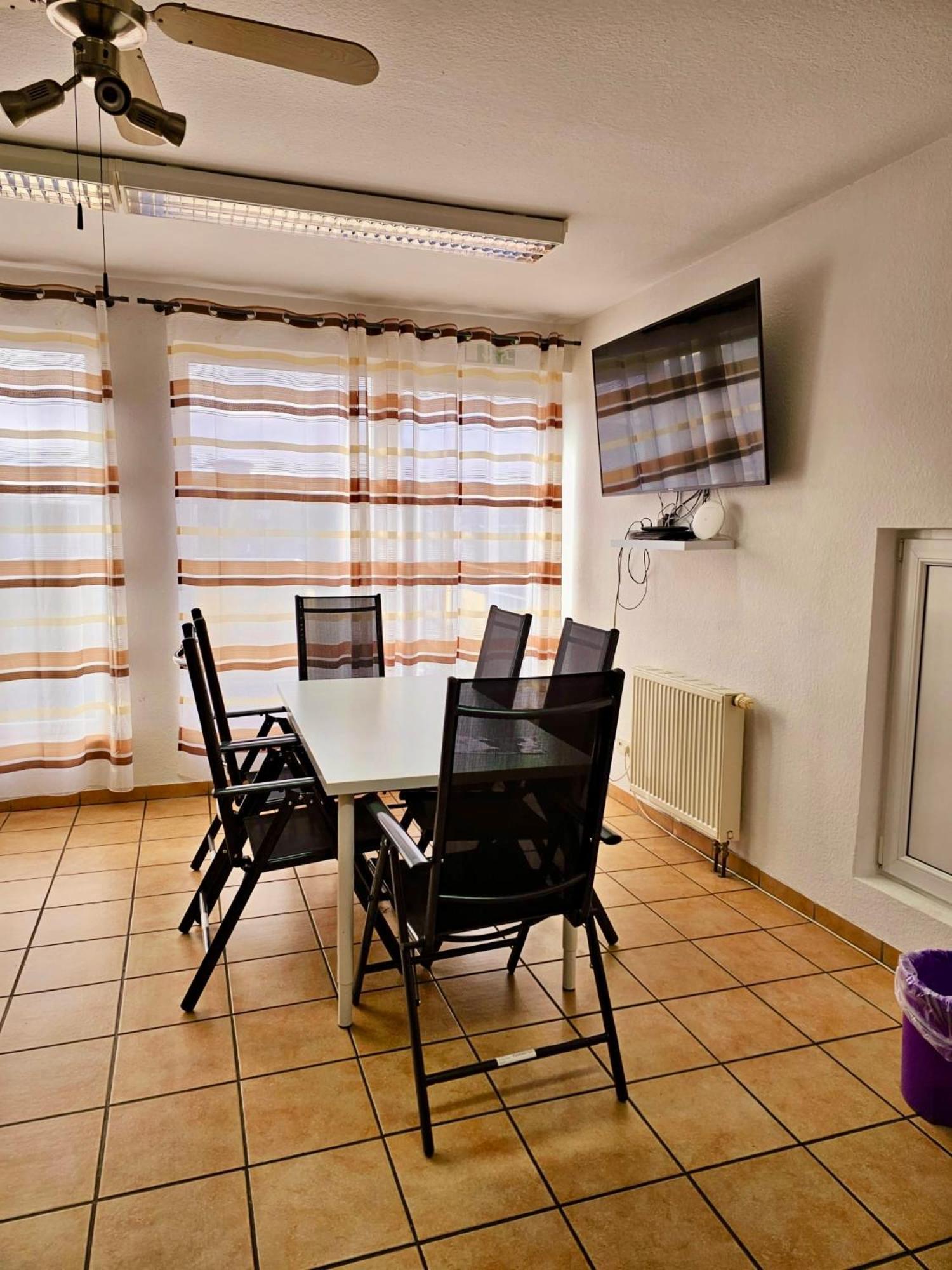 Two-Bedroom Apartment with Balcony - Photo 10
