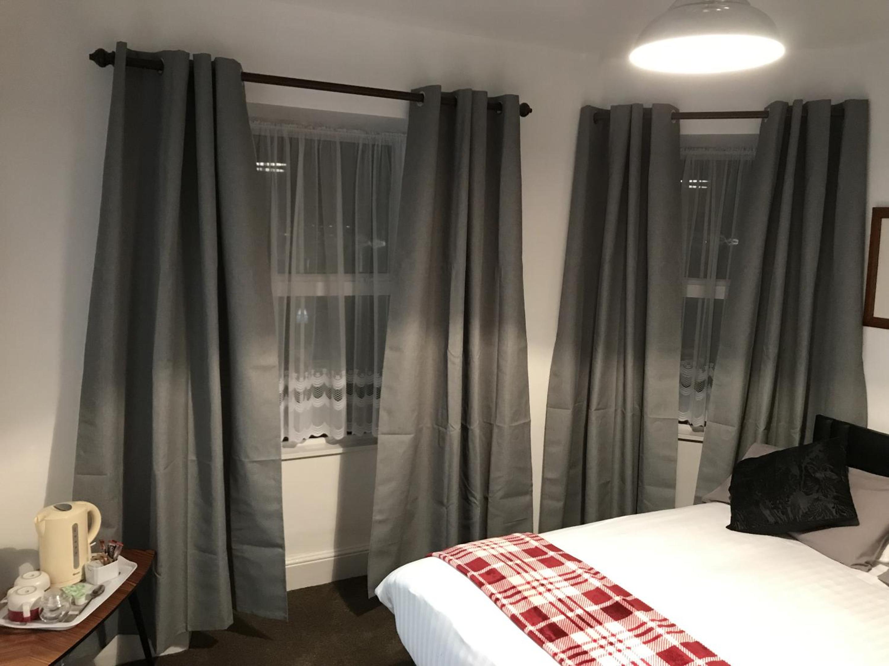 Double Room with Private Bathroom - Photo 3