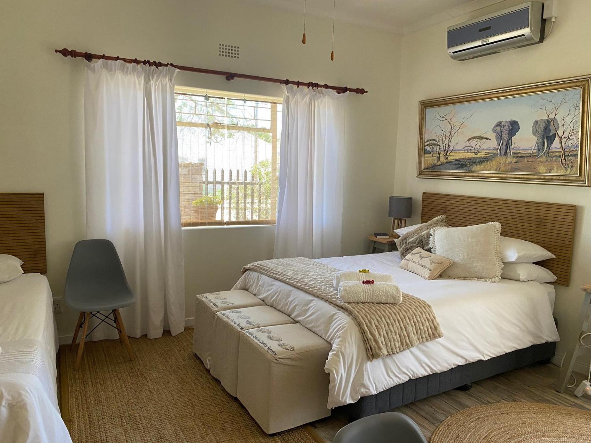 Triple Room with Private Bathroom