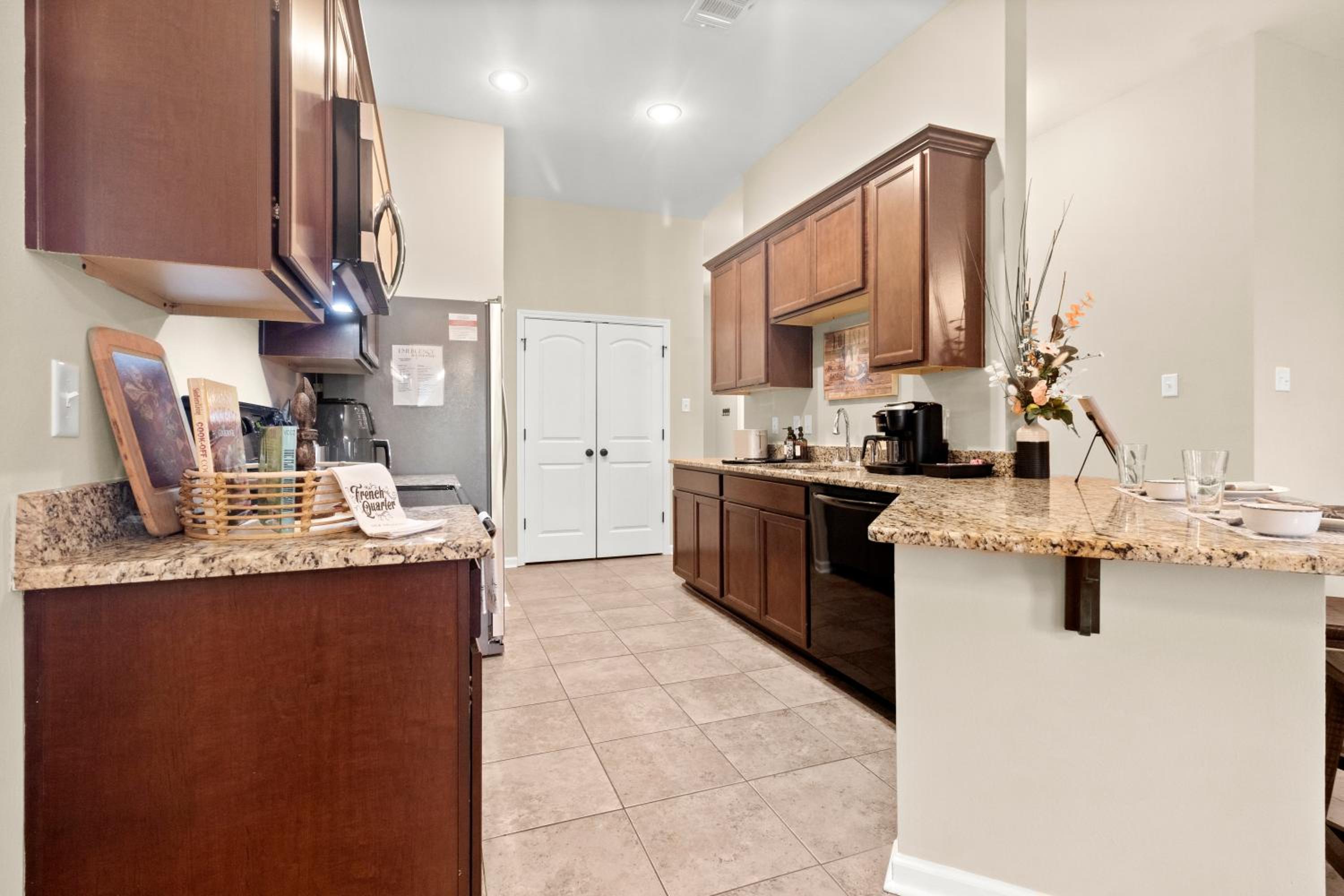 Three-Bedroom House photo 3