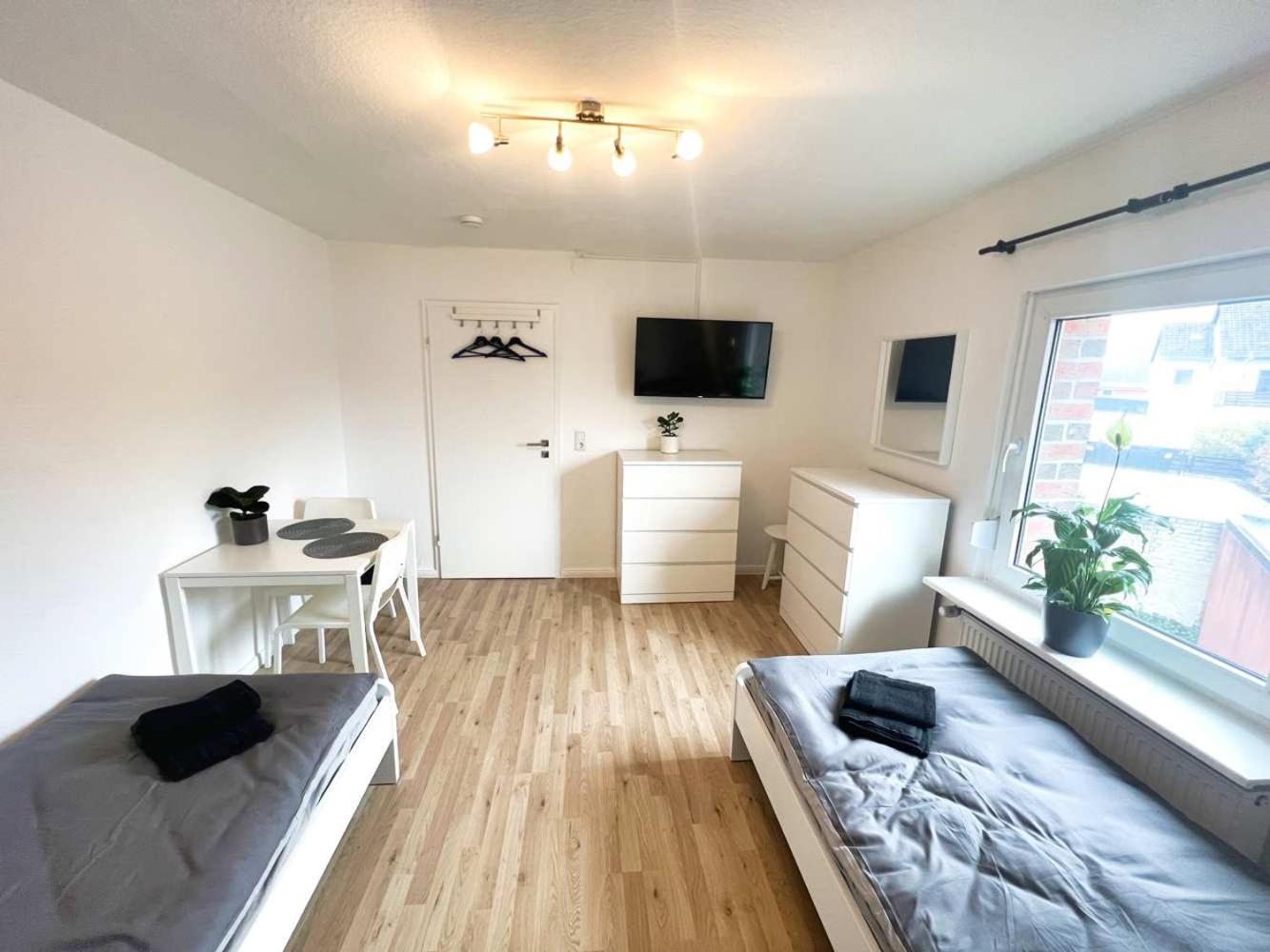 Three-Bedroom Apartment photo 1
