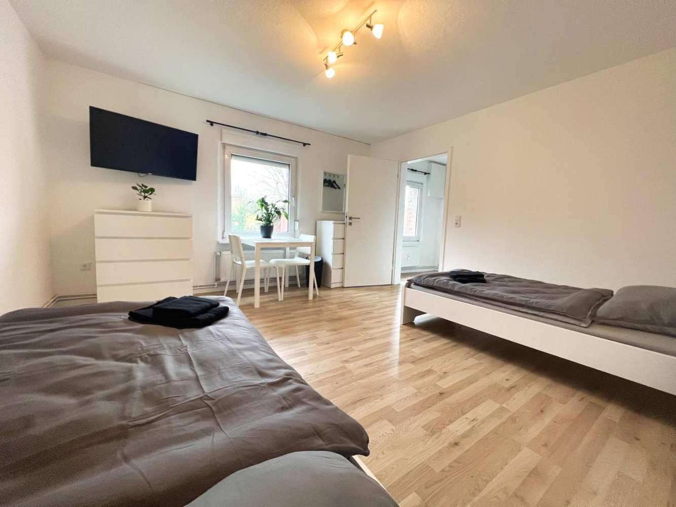 Three-Bedroom Apartment photo 2
