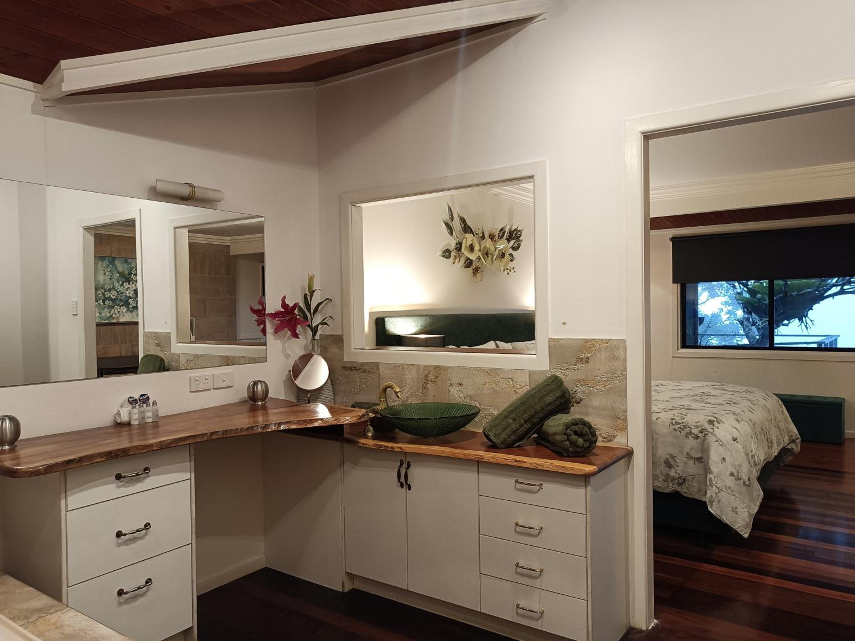 Three-Bedroom House photo 2