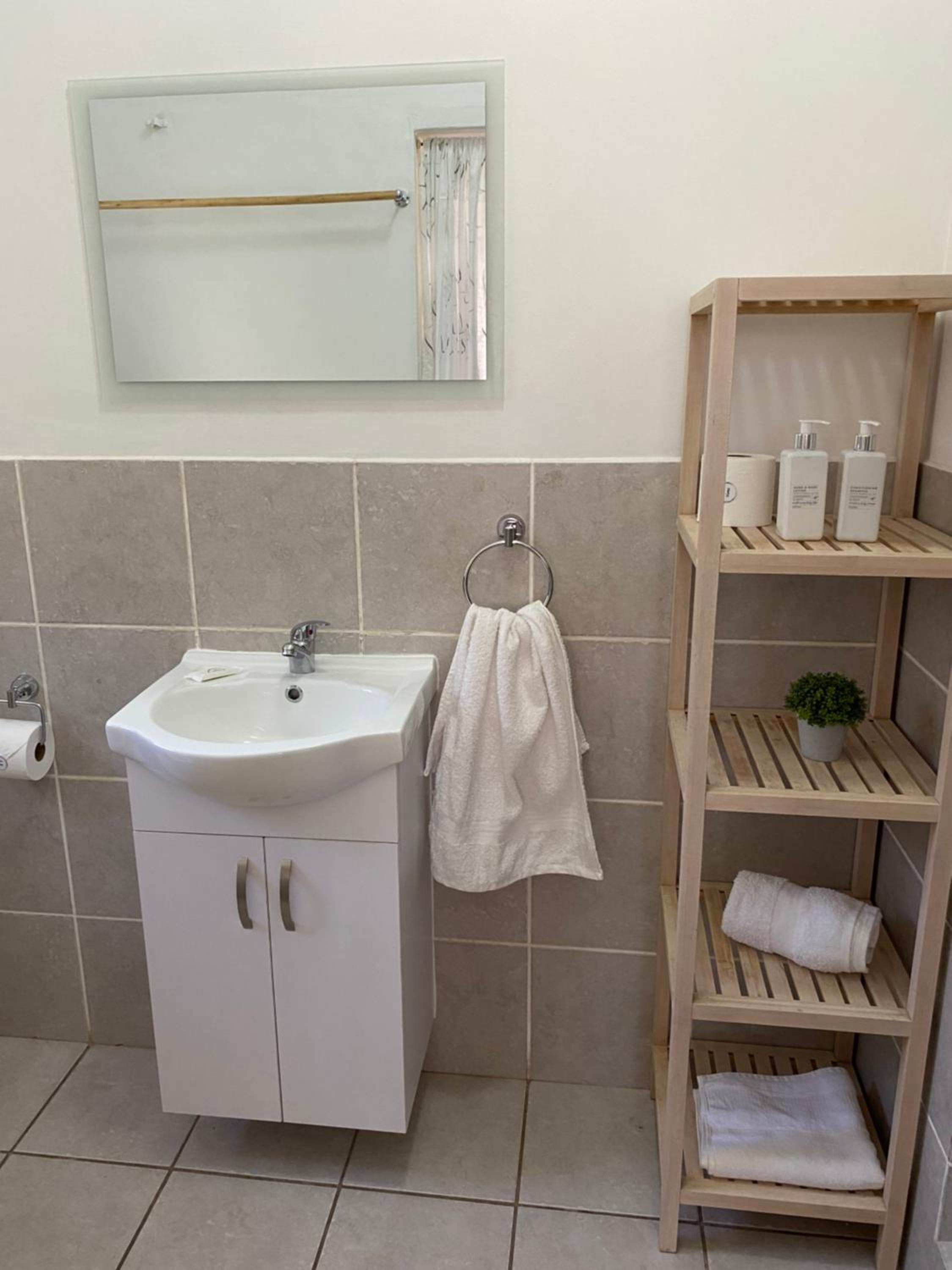 Triple Room with Private Bathroom photo 2
